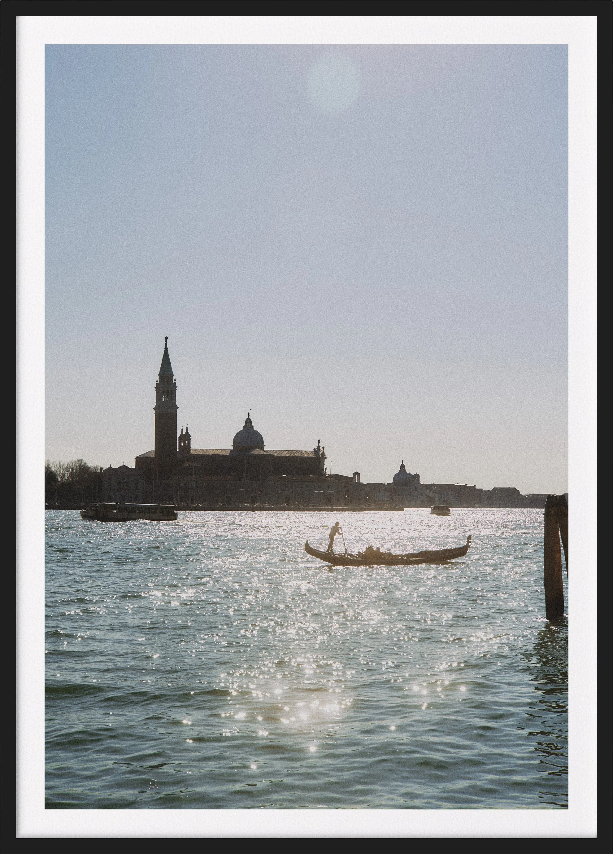 VeryVeniceBlack.jpg