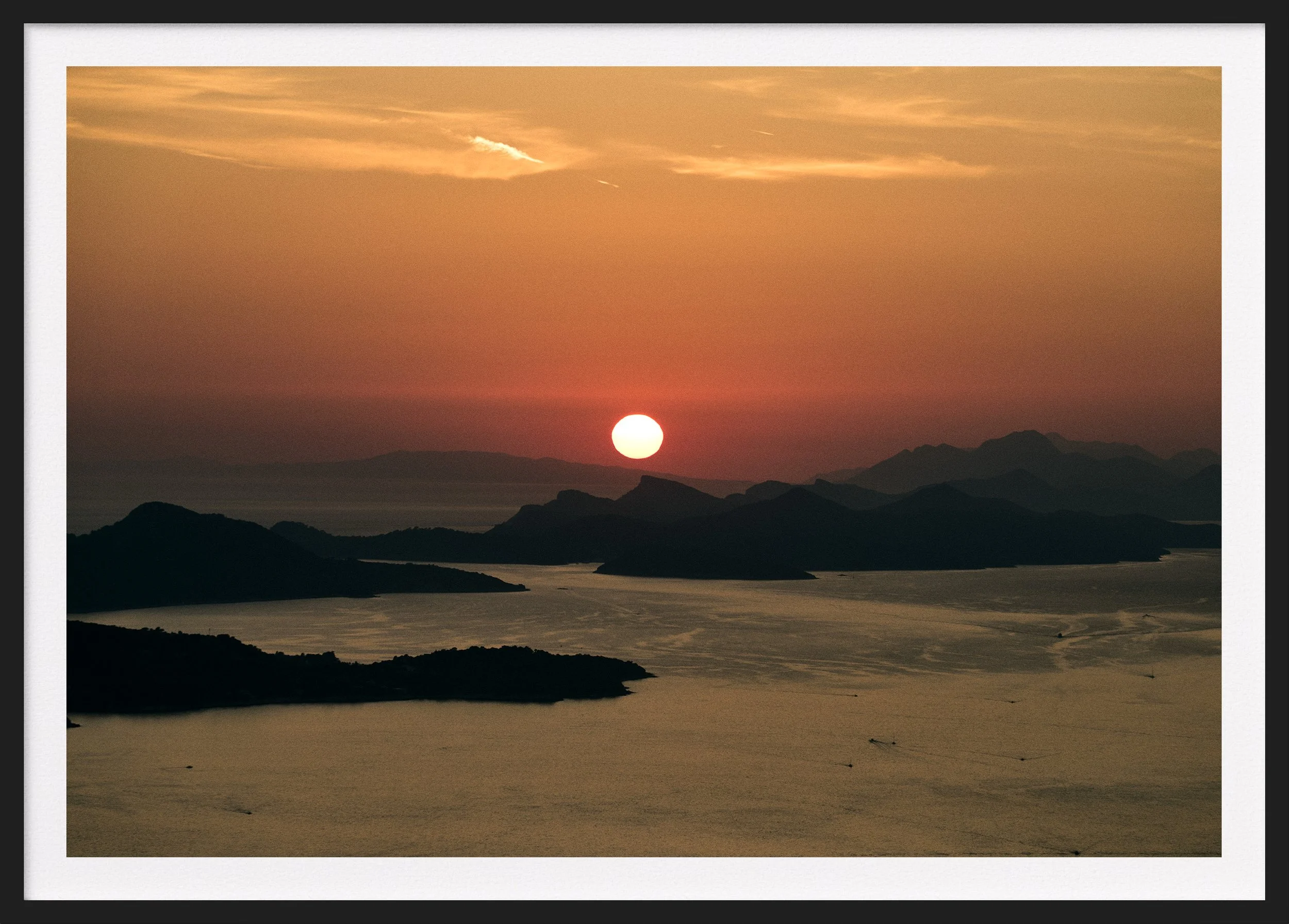 DubrovnikBurnBlack.jpg