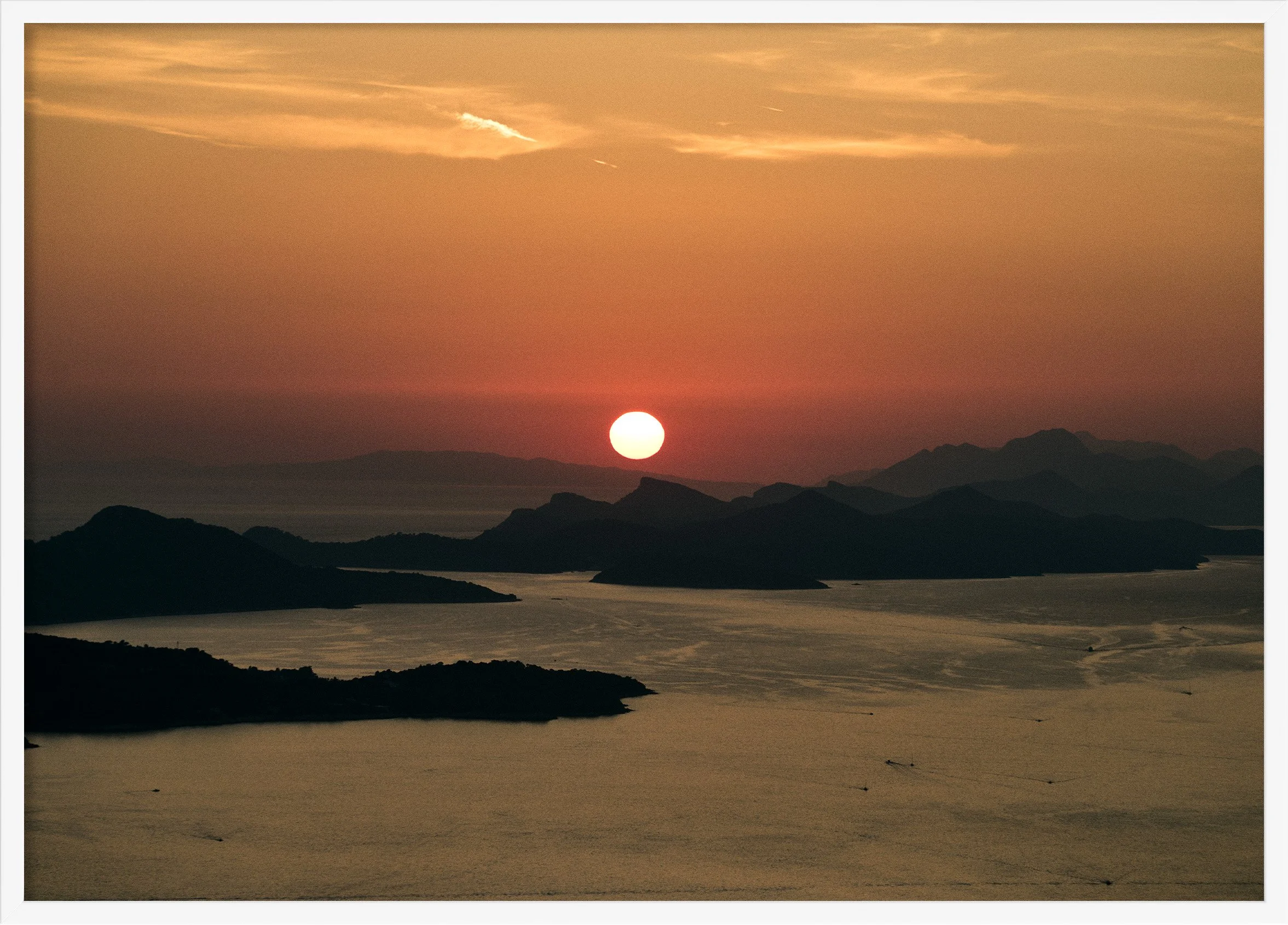 DubrovnikBurnWhiteFullBleed.jpg