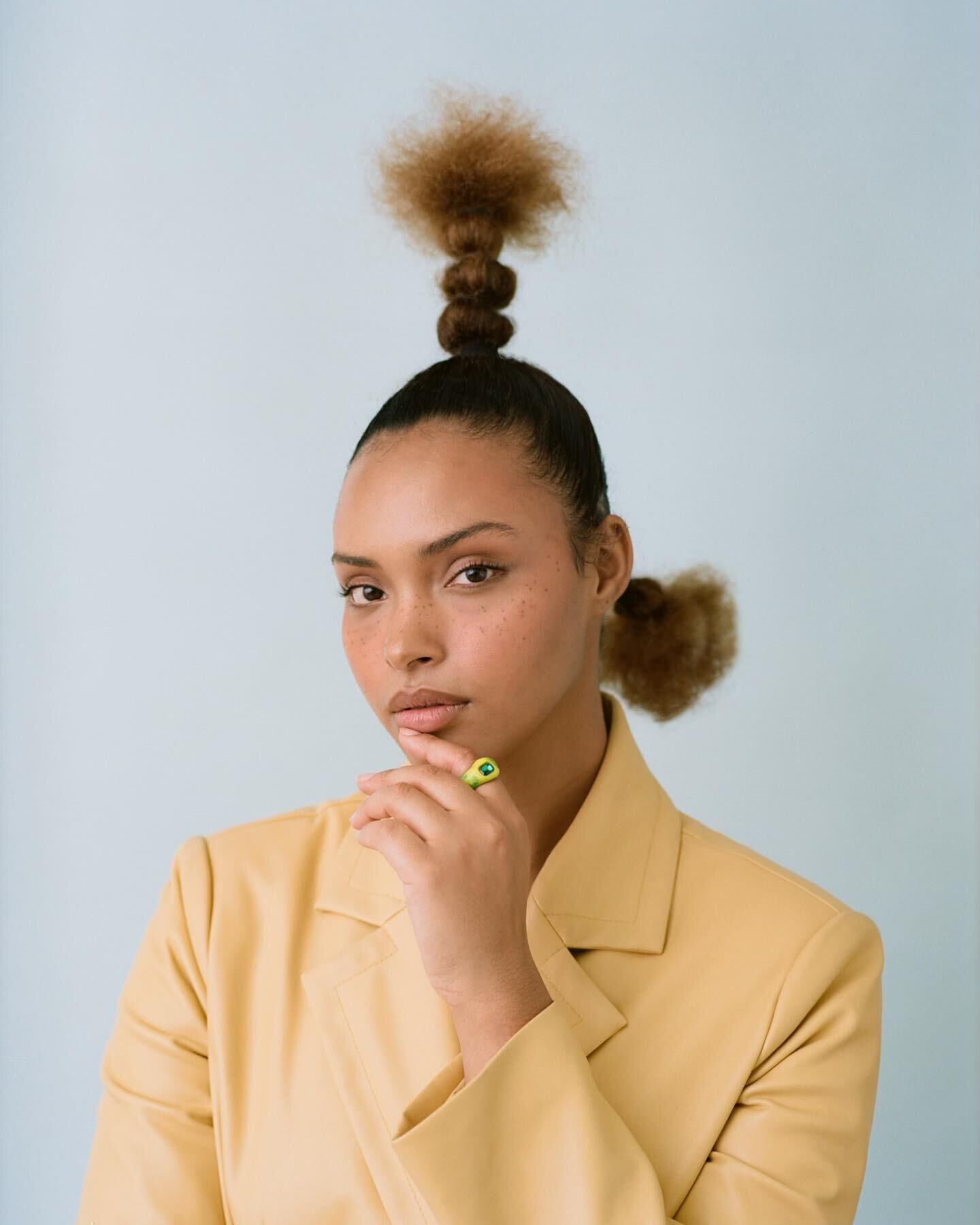 Great self direction by model @gilly.inc shot by @a_kid_named_trav // January at Town π₯
Hair @rowsbyrenee