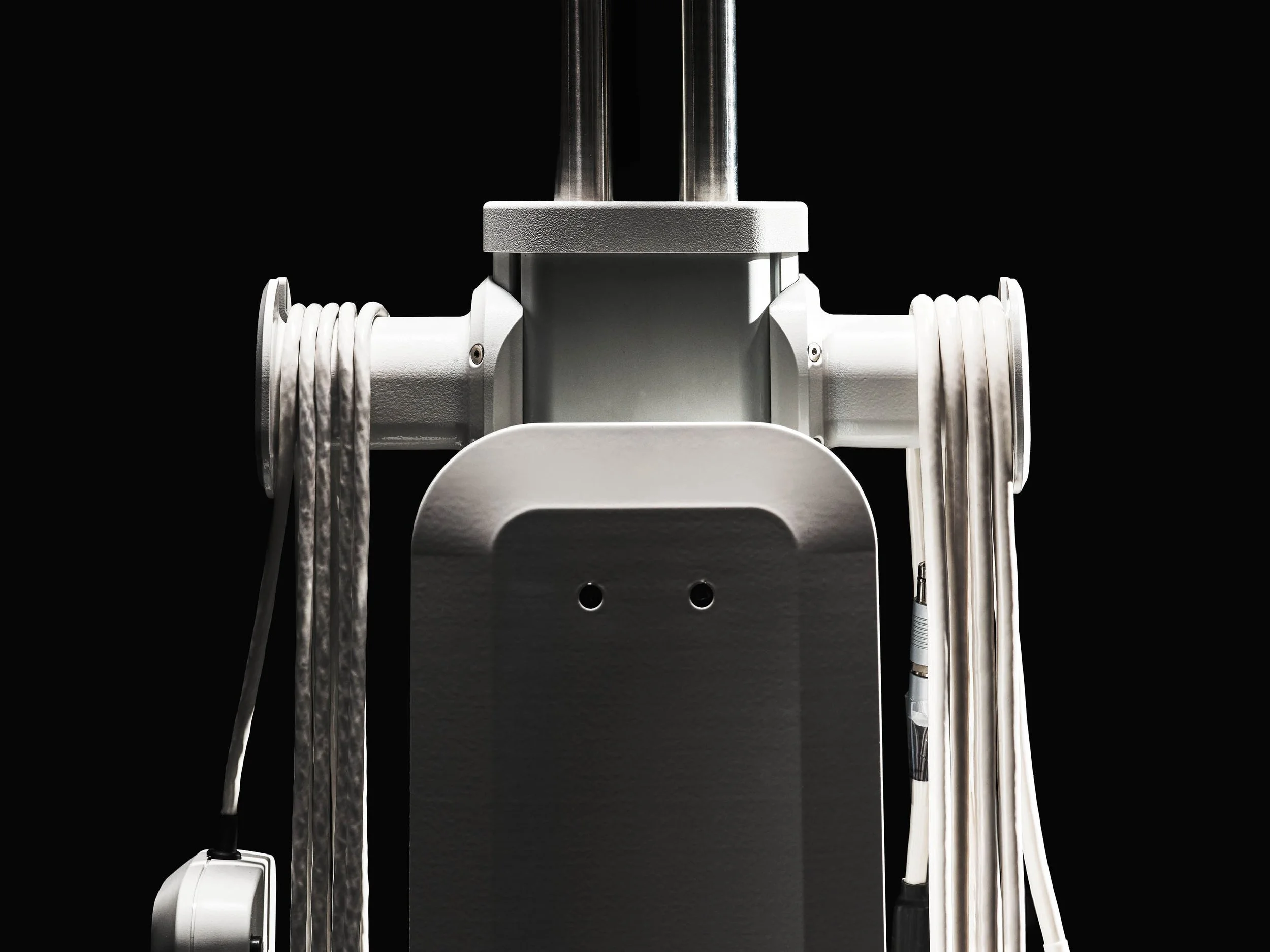 Acsist_Retouched_AngioTouch_Physician-holding-controller_Shot20_0559_outtake 1.jpg