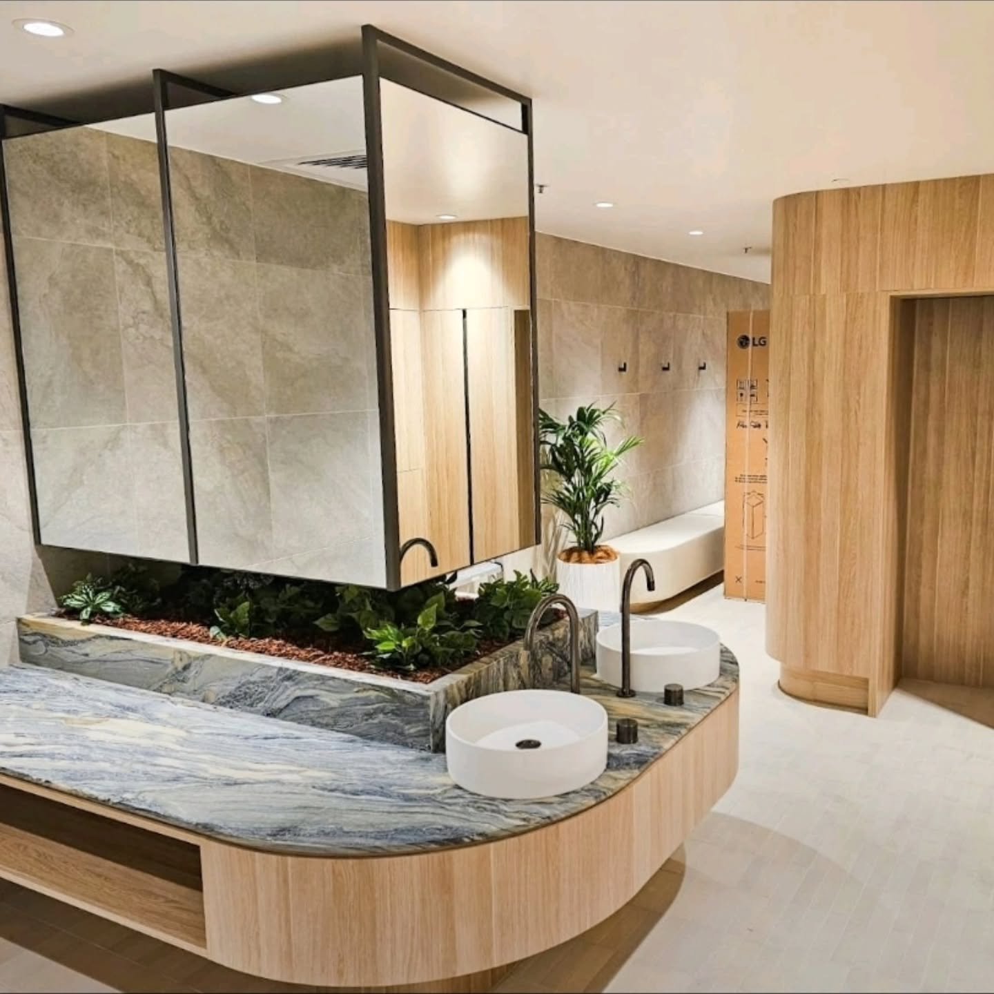 We&rsquo;re excited to showcase our latest project for JLL - beautifully crafted End-of-Trip facilities and spec suites in the heart of Canberra&rsquo;s CBD.&nbsp;

Some key features included natural stone and stainless steel benchtops, Polytec Stec