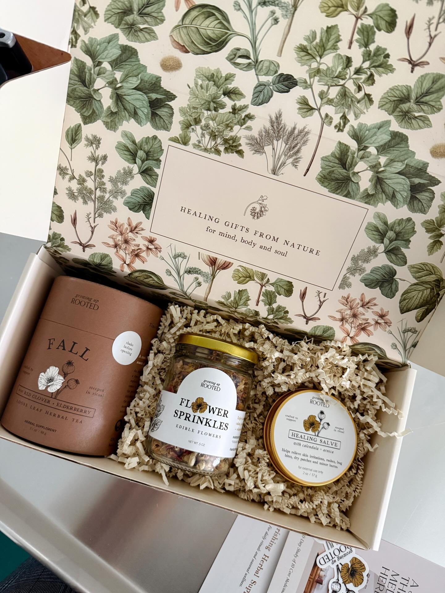 Fall Blend has taken on a life of its own this season. I made five times more than last year&hellip; and somehow I still only have about 5 left. I love watching this little ritual make its way into so many homes and I&rsquo;m so happy to share the pr