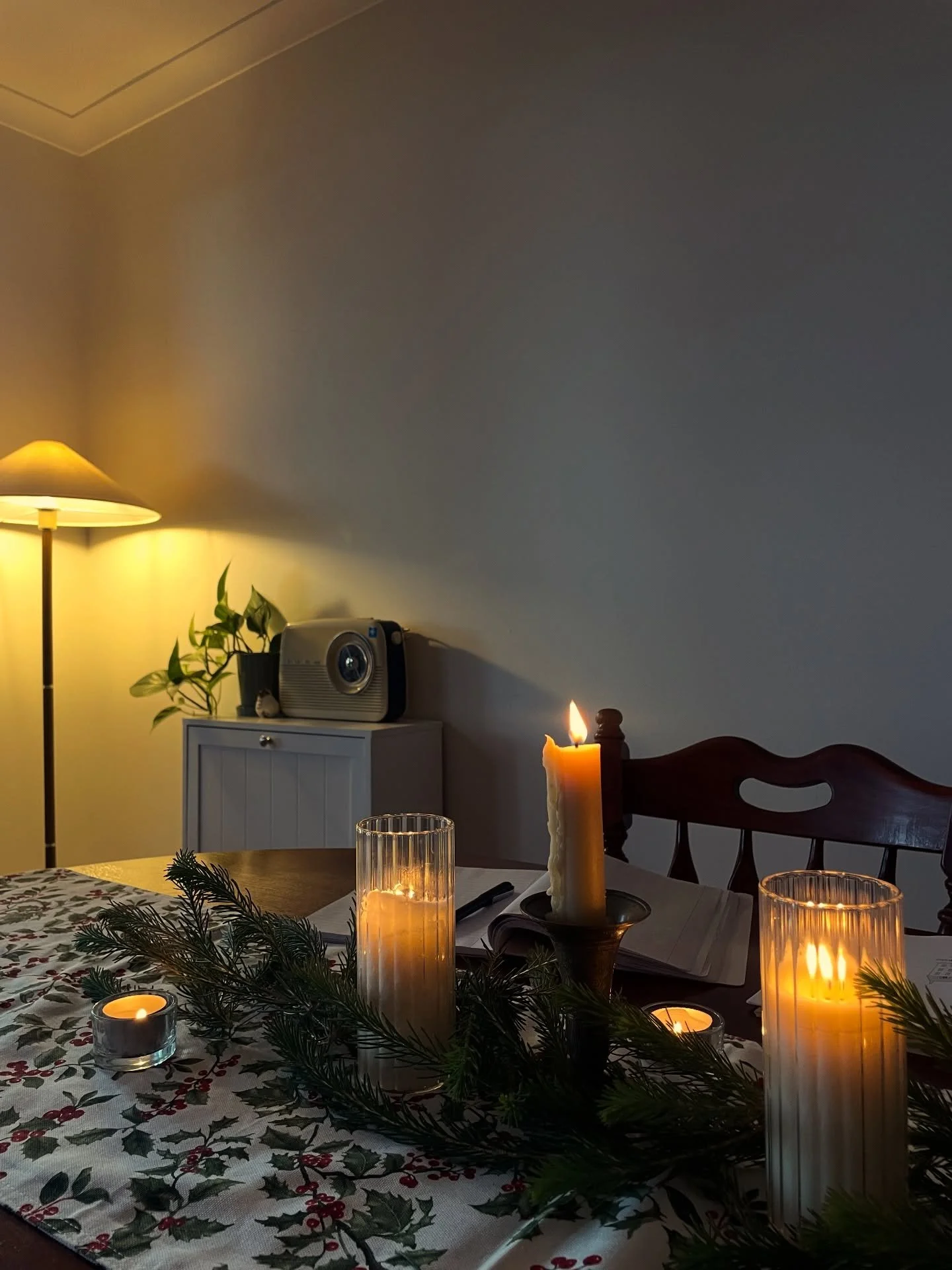 Wishing everyone a very Merry Christmas! 🎄✨ it was lovely to take a moment today to write down what I&rsquo;m grateful for 🤍  here&rsquo;s to a peaceful festive season for us all 🕊️

.

#christmas #writingcommunity #amwriting #journalling