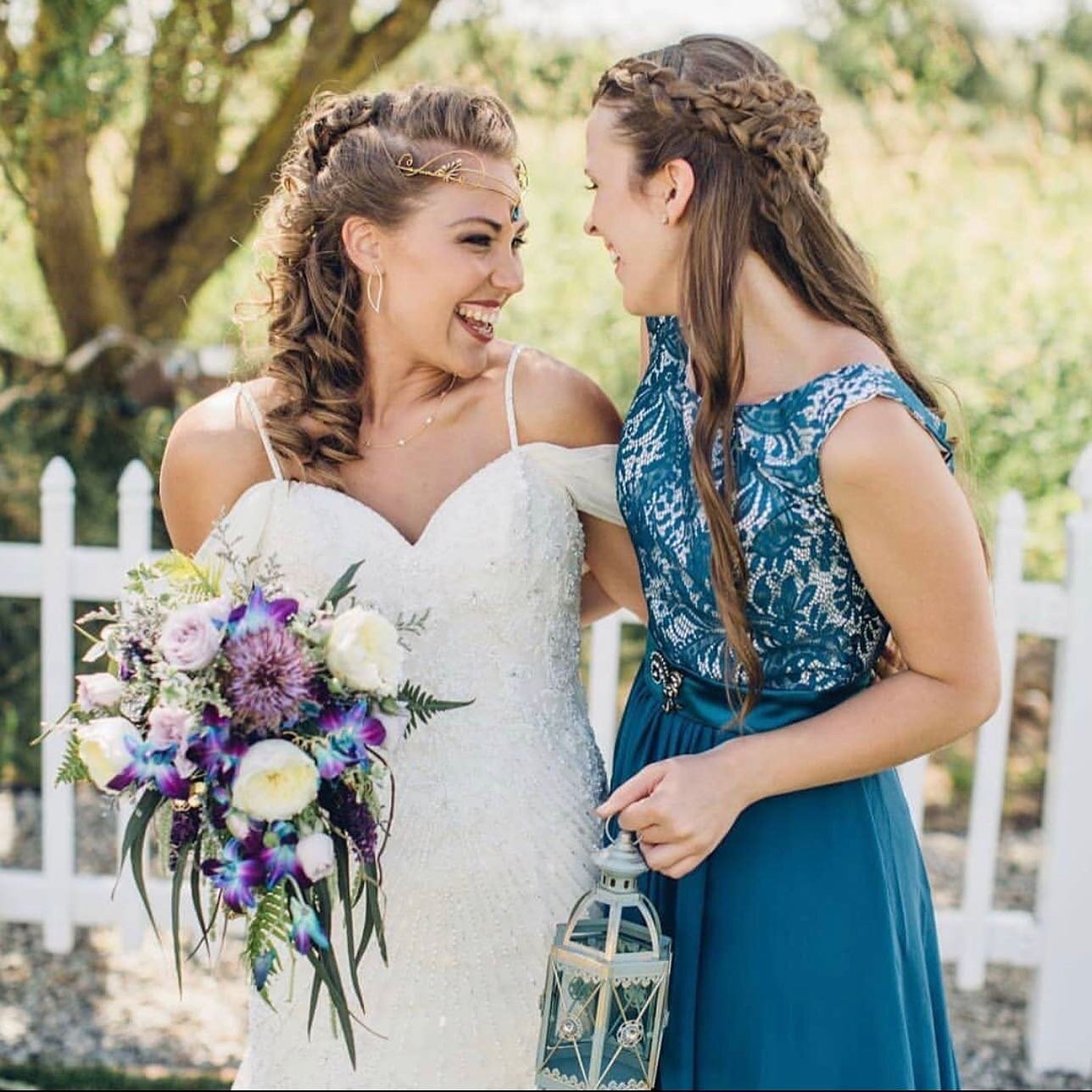 Your besties deserve the best! 💛

Our bridal besties package comes with full hair and makeup styling including skin prep and premium makeup products! 

Where my 2023 brides at?! ✨

#wedding #weddinghair #bridalhair #hairstylist #hair #hairinspo #say