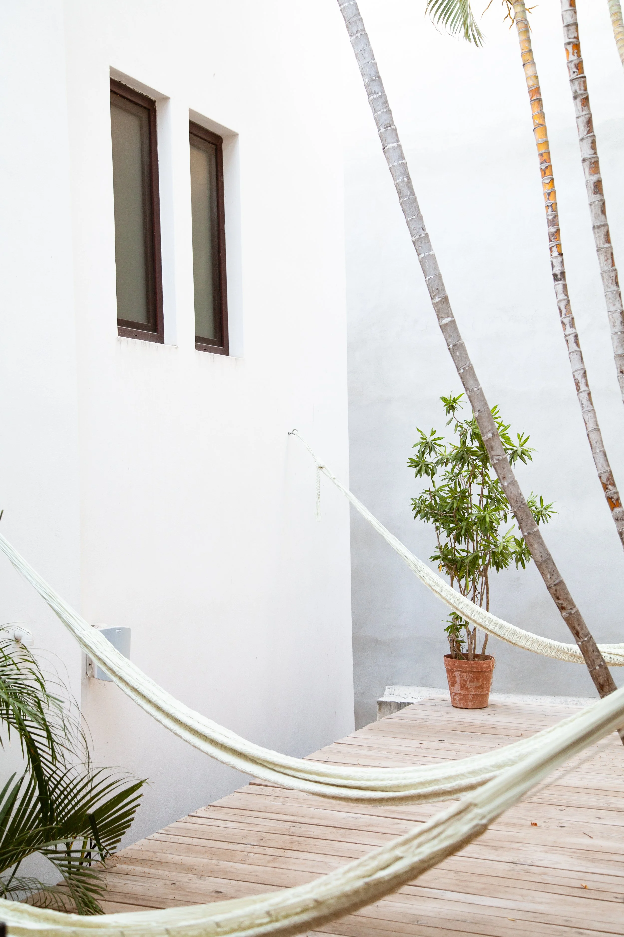 Private Outdoor Hammock Room