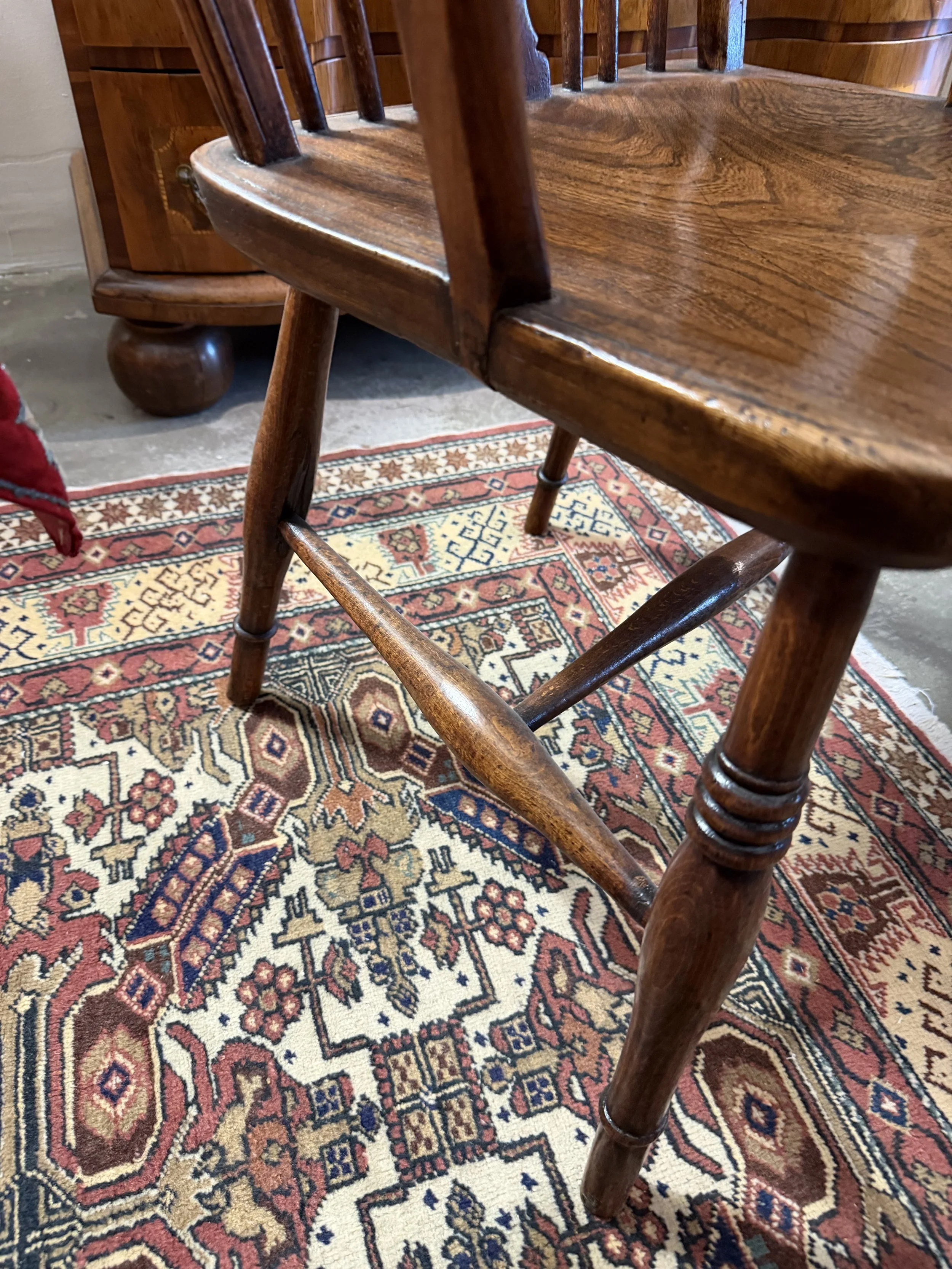 This is a picture of a fabulous mid 19th century ‘Wheelback’ Windsor chair from Buckinghamshire in elm and fruitwood c1850.