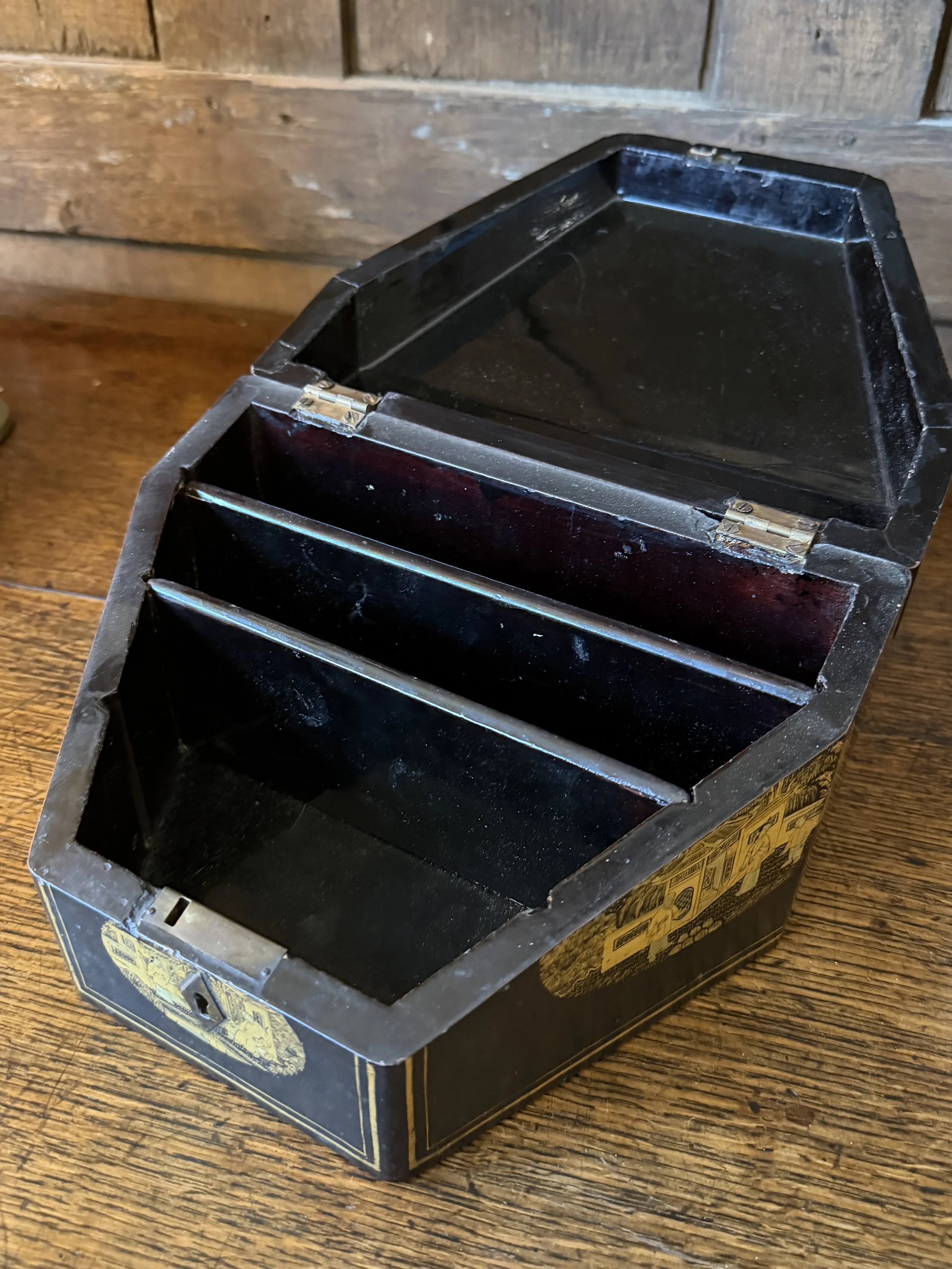 This is a picture of a mid 19th century Chinese export lacquer box c1860.