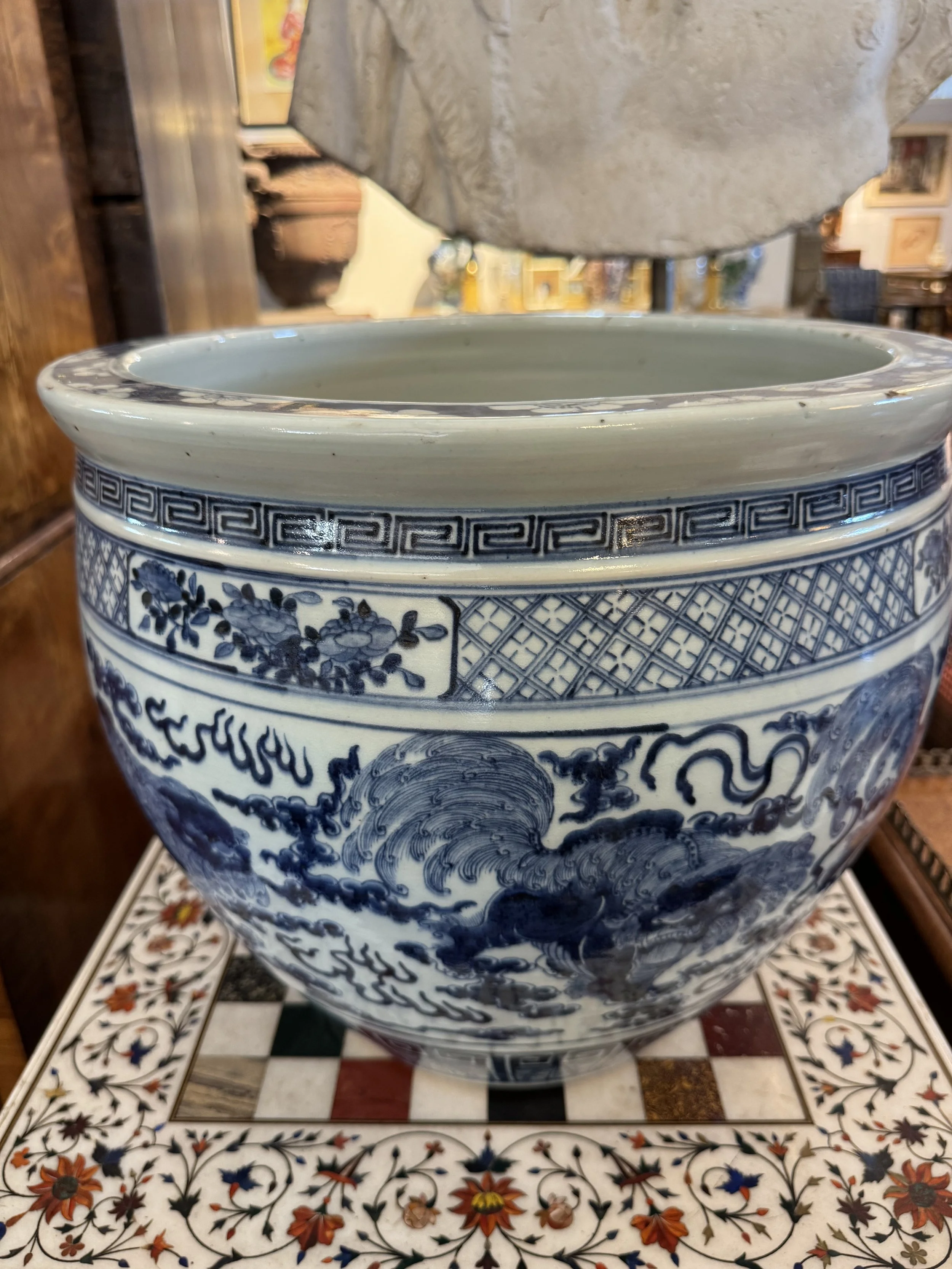 This is a picture of a very decorative large Chinese export porcelain late 19th century fish tank.