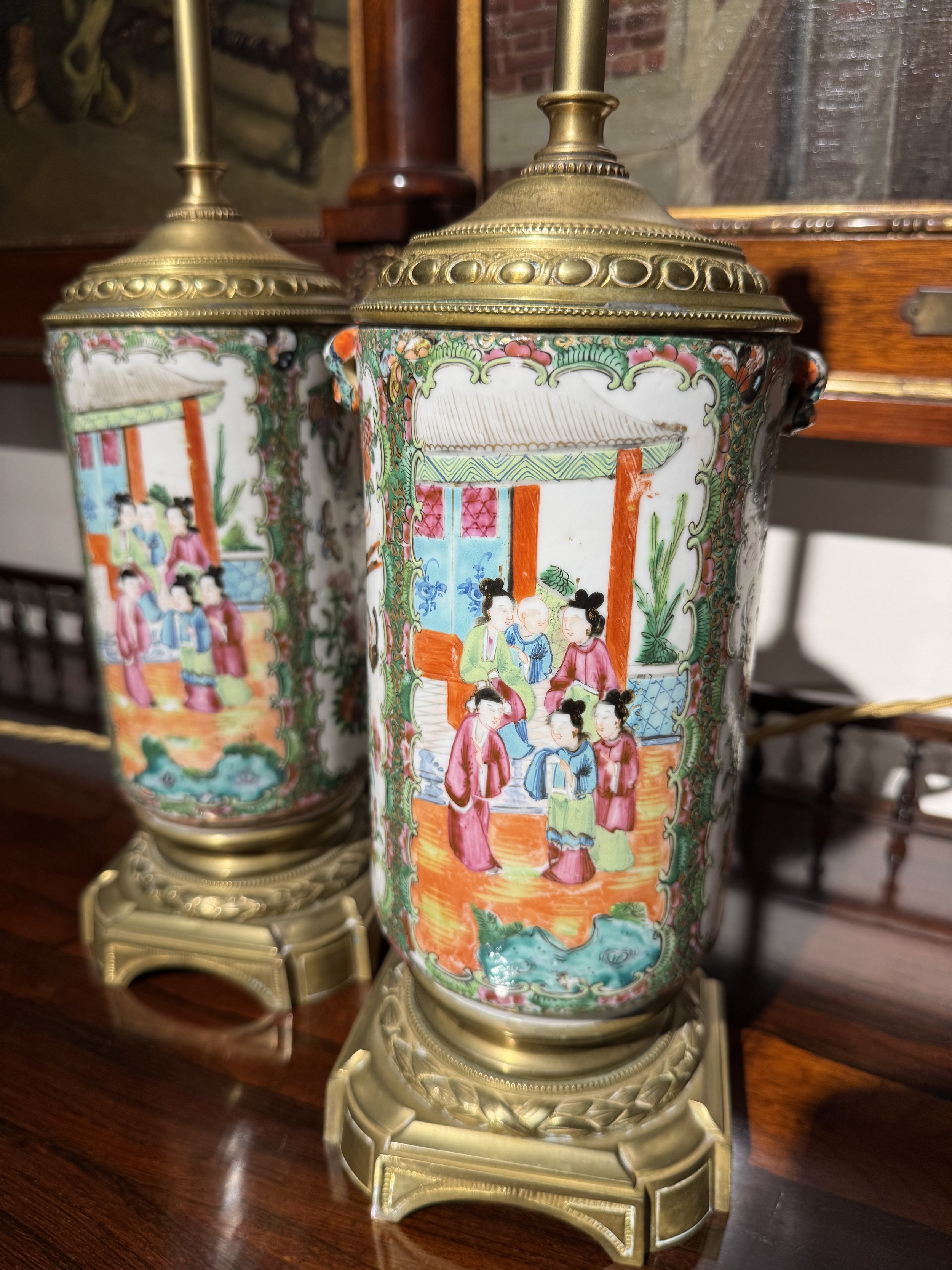 Cantonese porcelain lamps