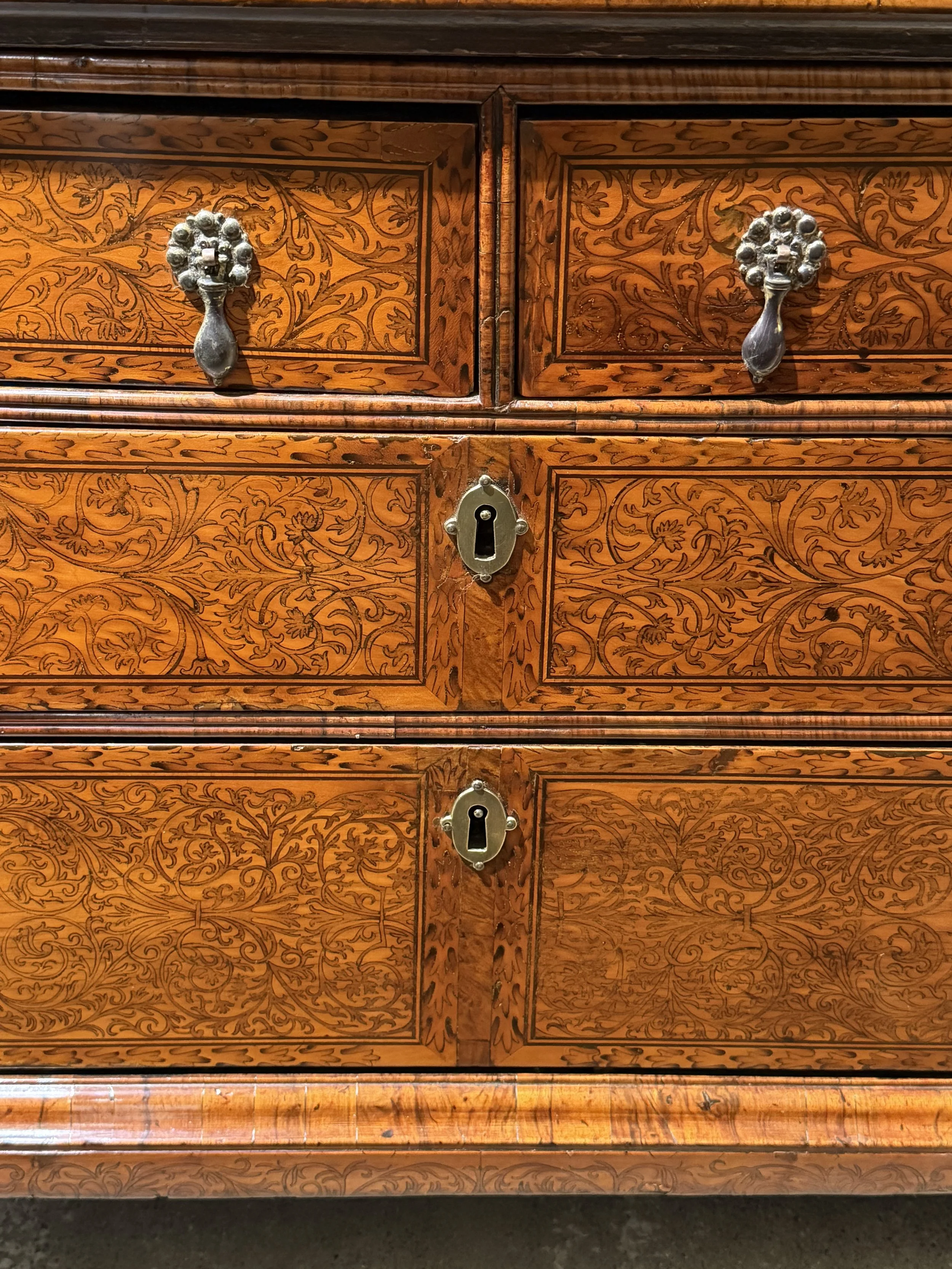 This is a picture of a very finely inlaid William & Mary period ’seaweed marquetry’ bureau c1700 attributed to Gerrit Jensen.