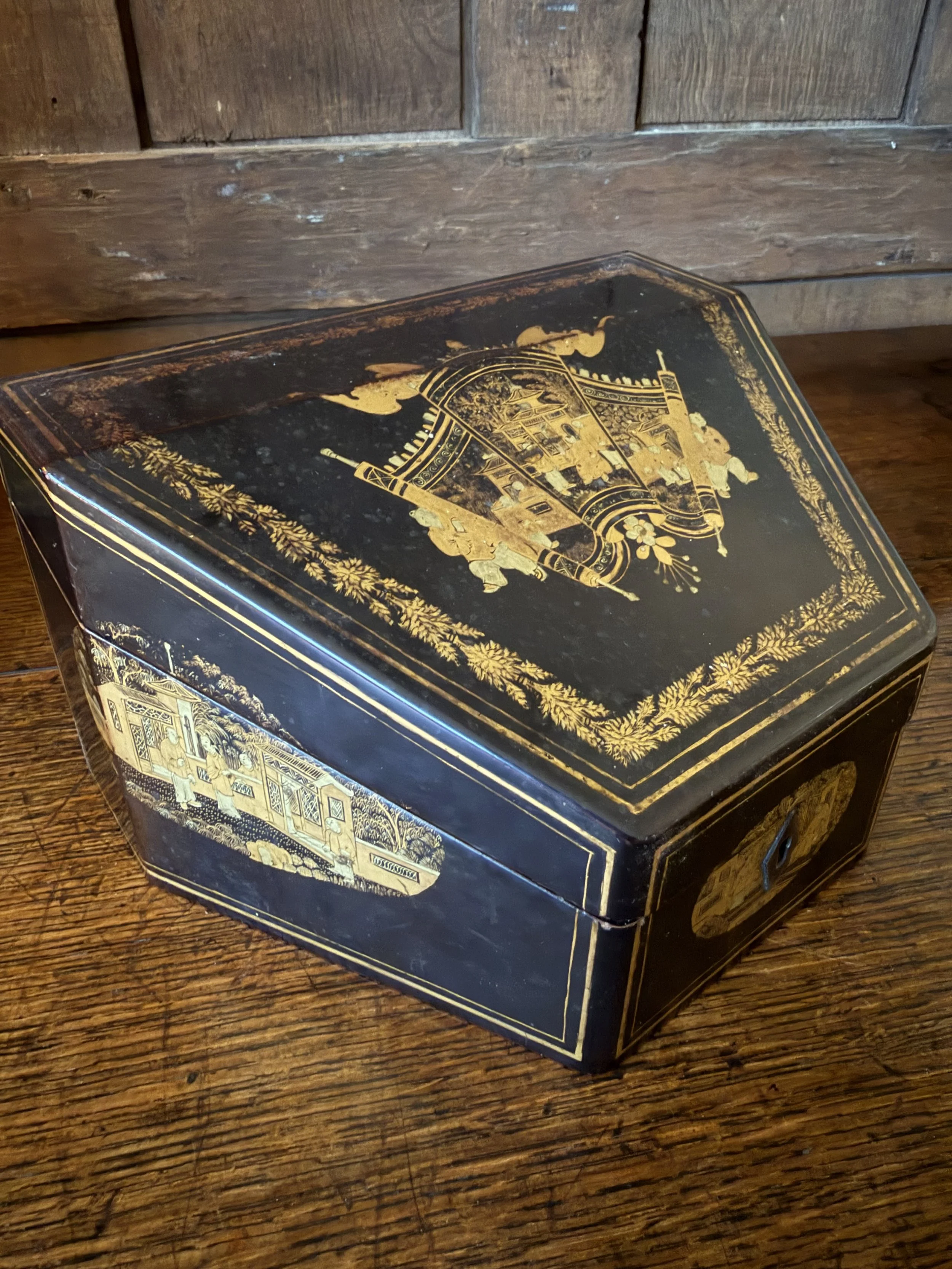 This is a picture of a mid 19th century Chinese export lacquer box c1860.