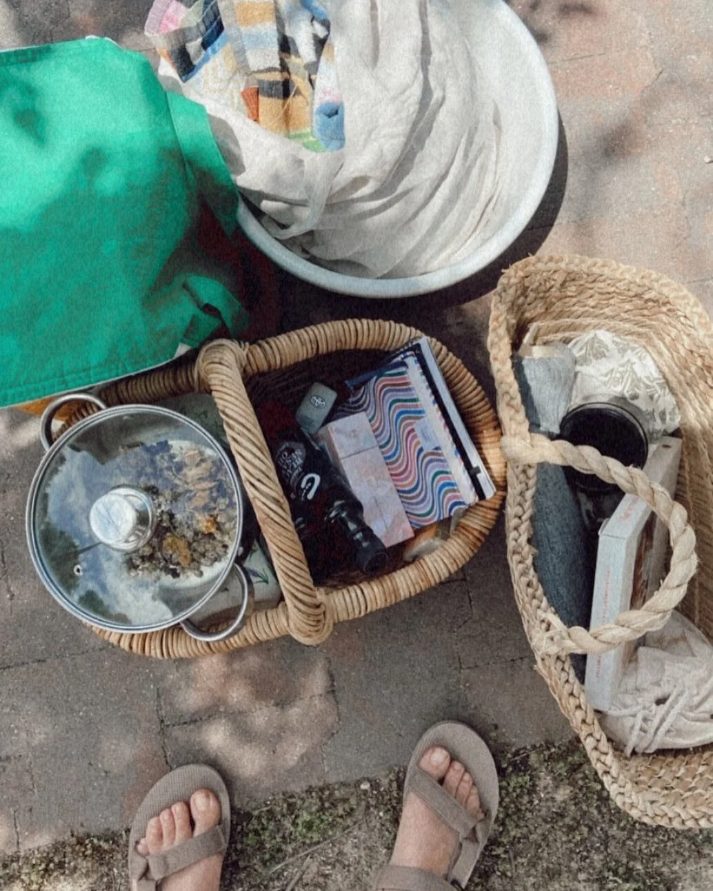 What does a postpartum visit look like?
 
A question I get asked a lot, but one that is kind of hard to answer.
 
This is because every mother is different and even the same mother is different at each visit.
 
And while visits always begin the same 