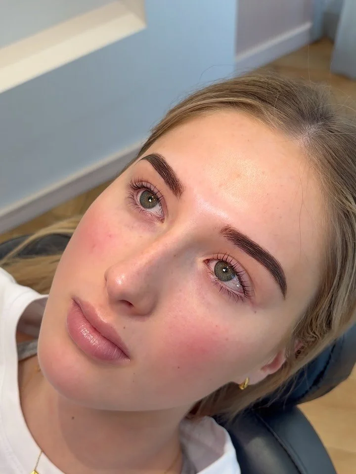 Watch as our therapist Savanah performs a Korean Lash lift &amp; Tint ✨