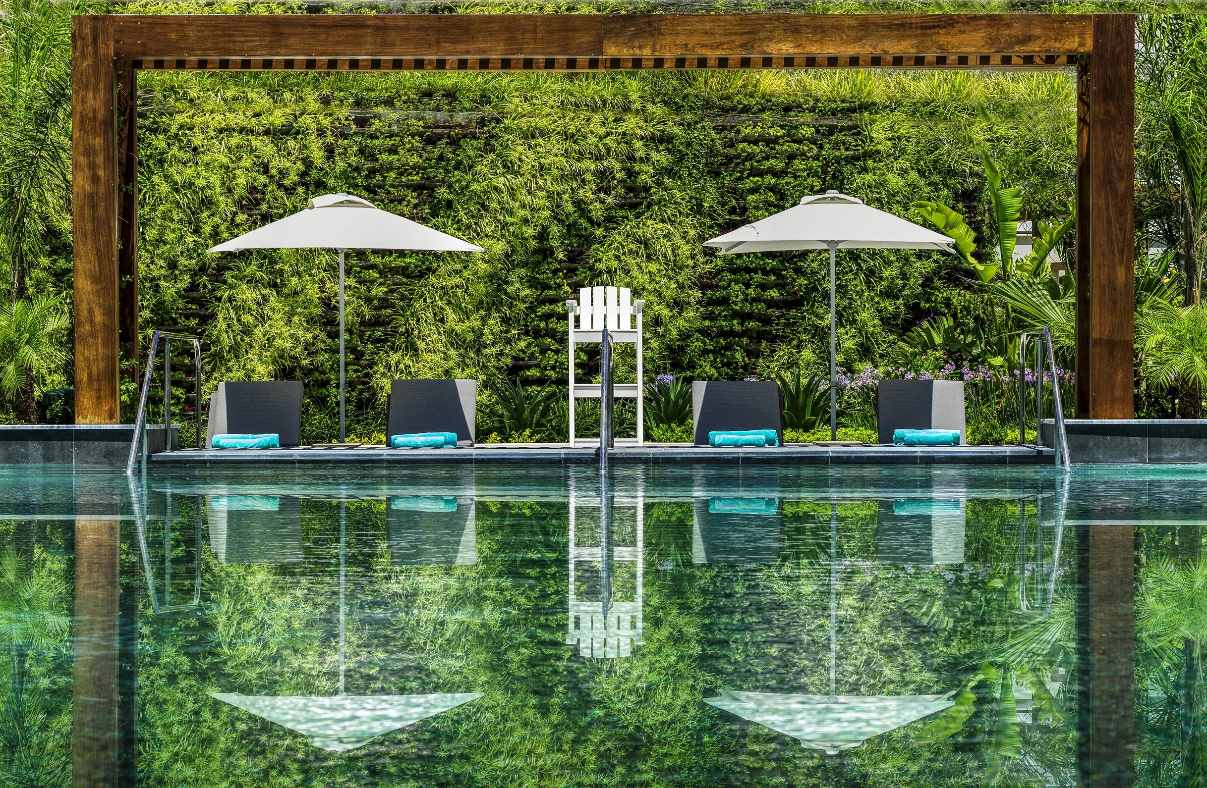 saffire_pool_003.jpg