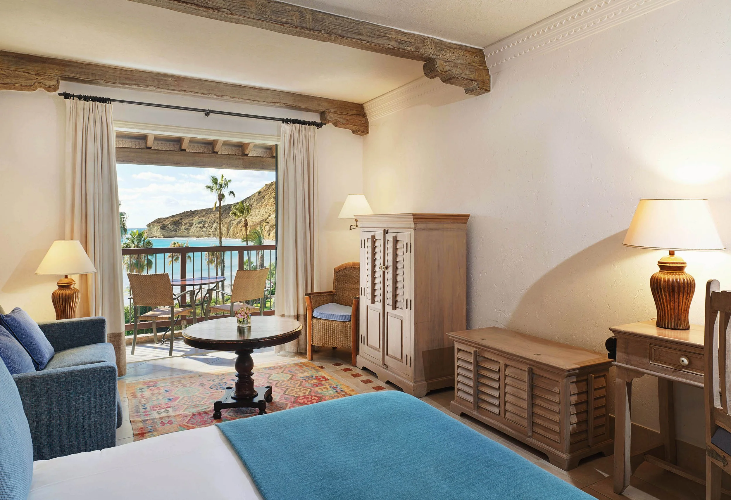 columbia_resort_room_2605_0002.jpg