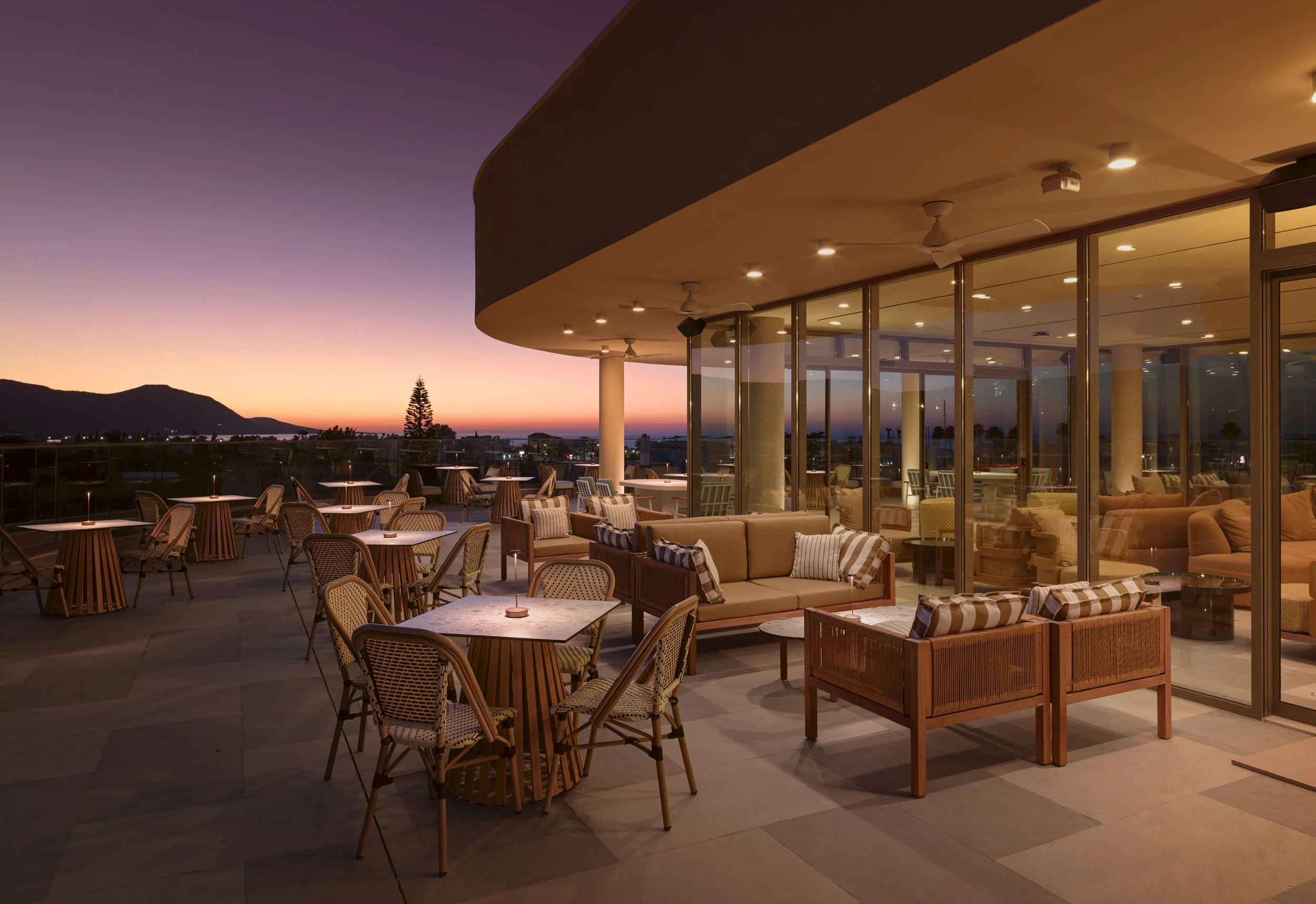 Nalu_ONEIRA_Terrace_0001.jpg