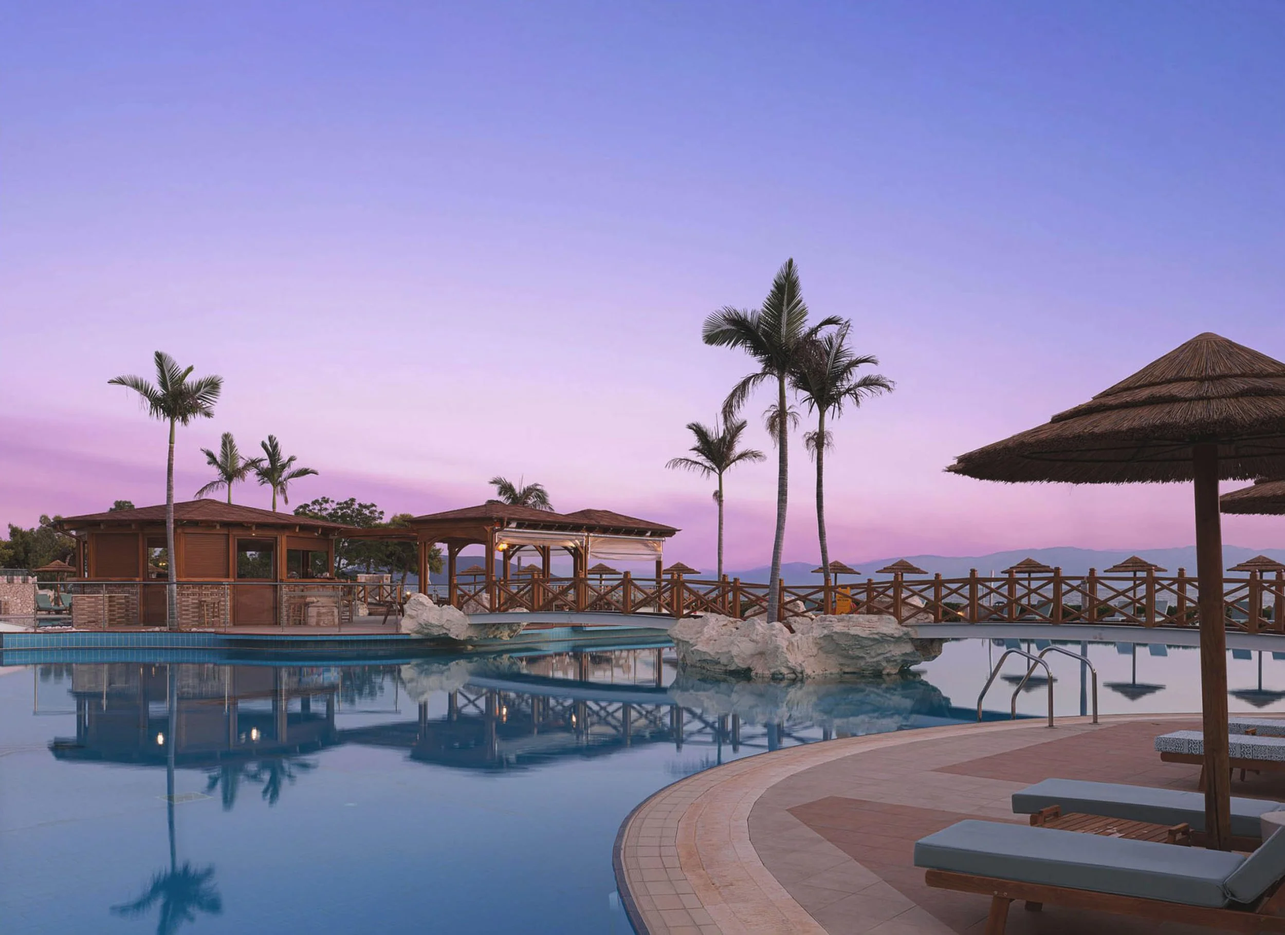 SEAFOS Luxury Resort & Spa