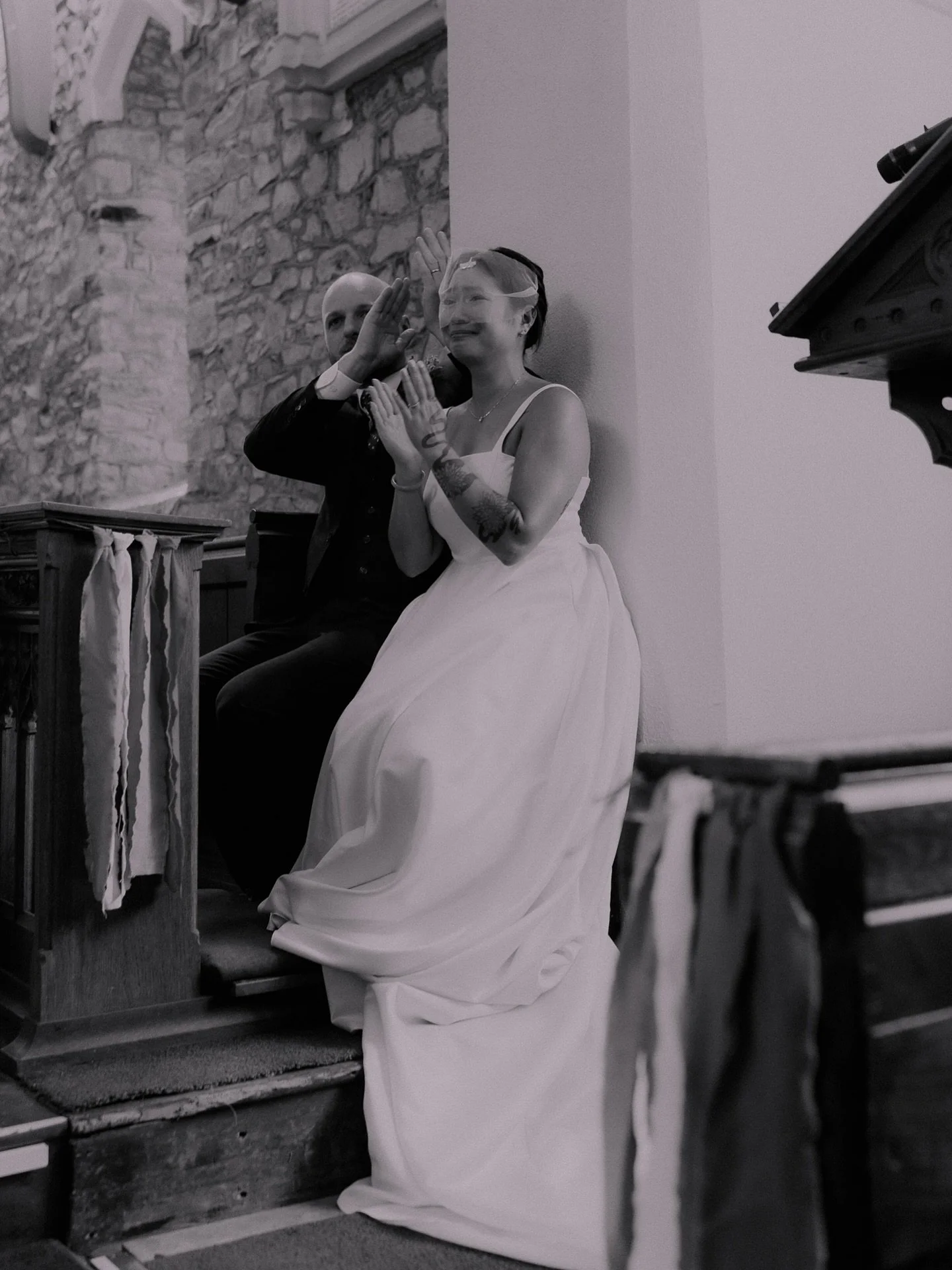 This week I’m finally editing my own wedding photographs and this is gonna be my face the whole time 🥹😭
And you did you cry at your wedding? 💒 
Photographs @kate.ventress.weddings