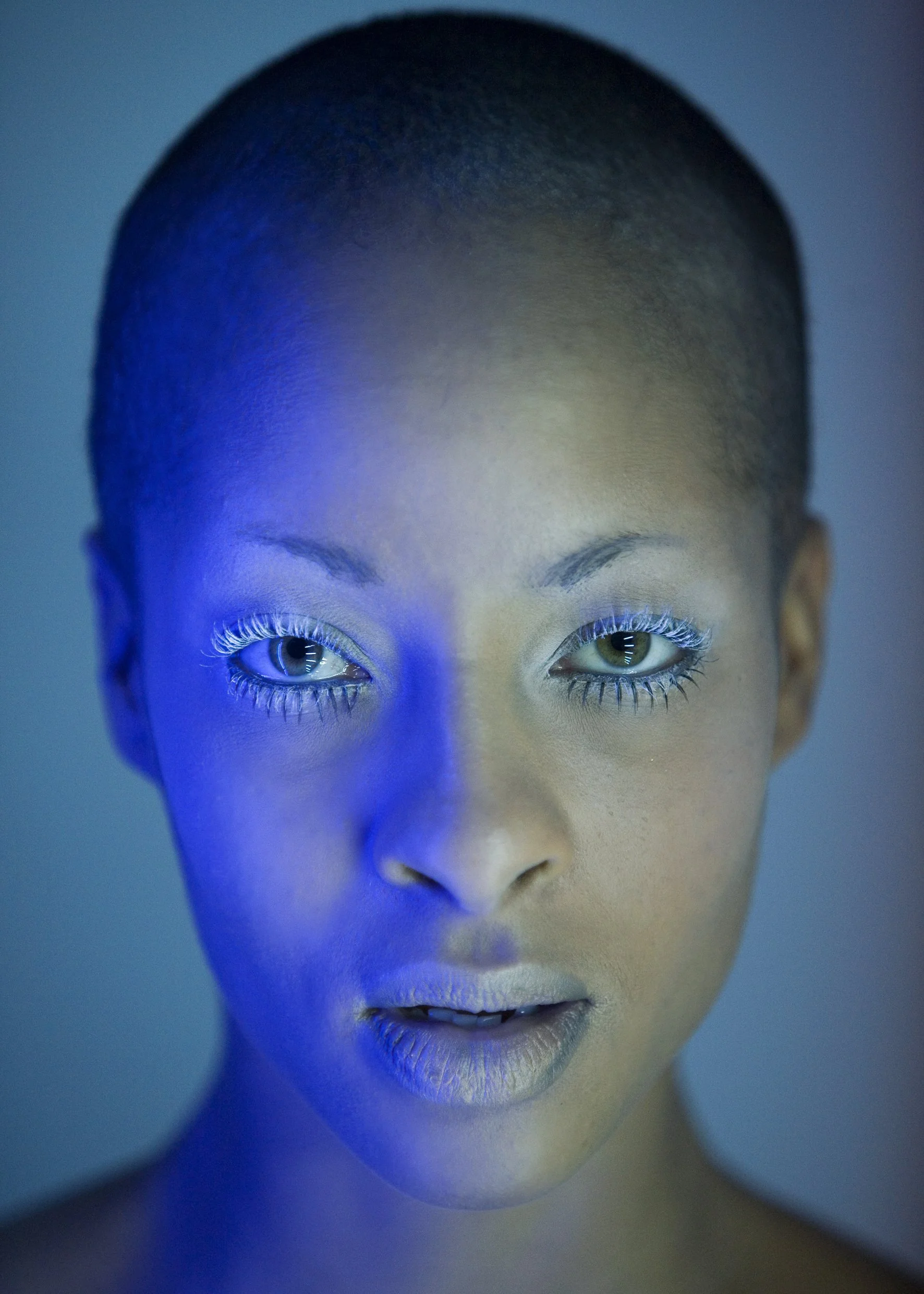 portrait, portrait institutionnel, luxe, image de marque, identité visuelle, corporate branding, Azzaro, Thierry Mugler, Clarins Parfums, Swarovski, Dolce & Gabbana, Guerlain, Angel, Helene Darroze