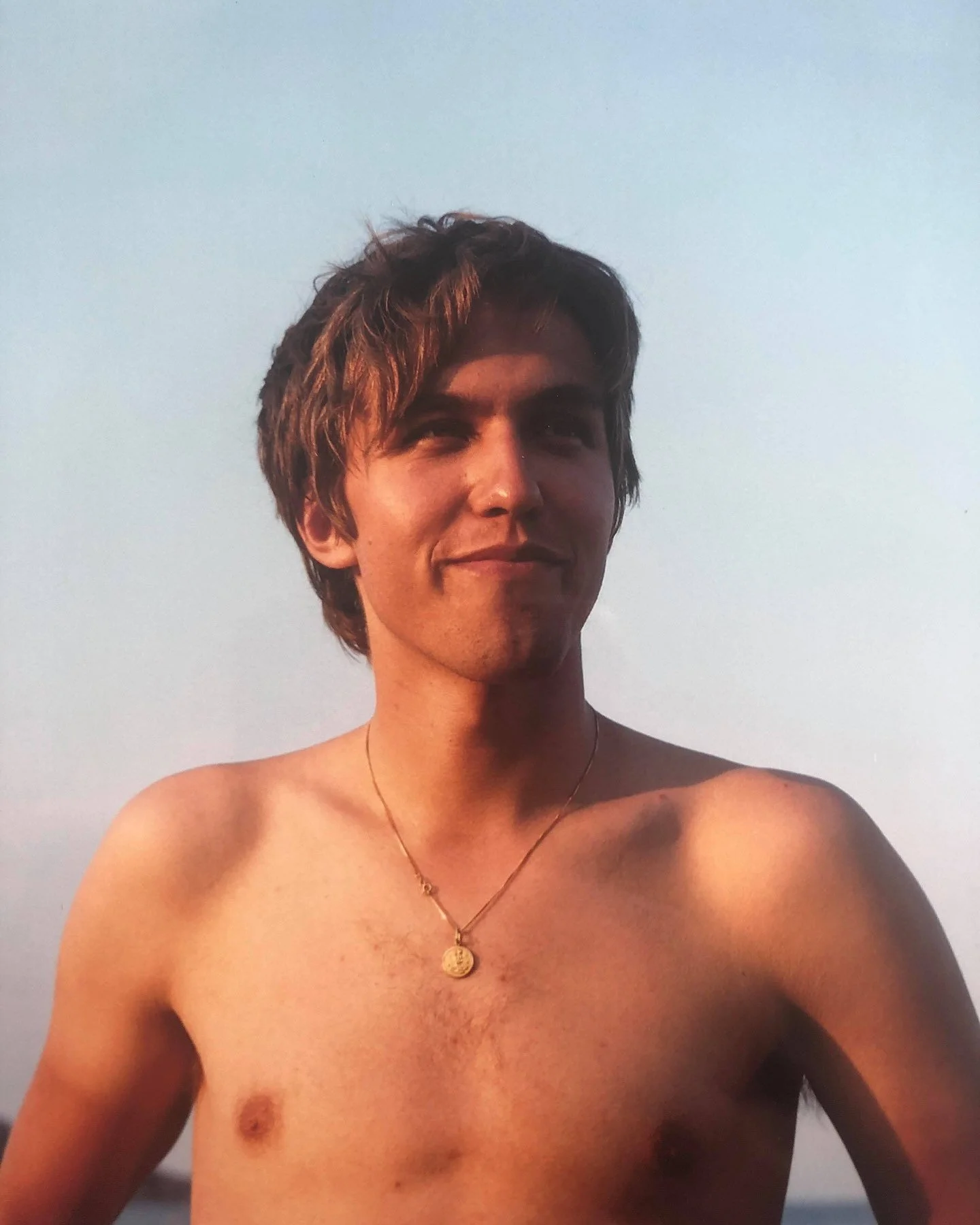 J&rsquo;ai aim&eacute; cet homme. 
J&rsquo;ai aim&eacute; son courage et son c&ocirc;t&eacute; aventurier.
Venu de Norv&egrave;ge &agrave; v&eacute;lo, pour seuls bagages, sa CB, sa brosse &agrave; dent, un short et un t-shirt de rechange.
J&rsquo;ai