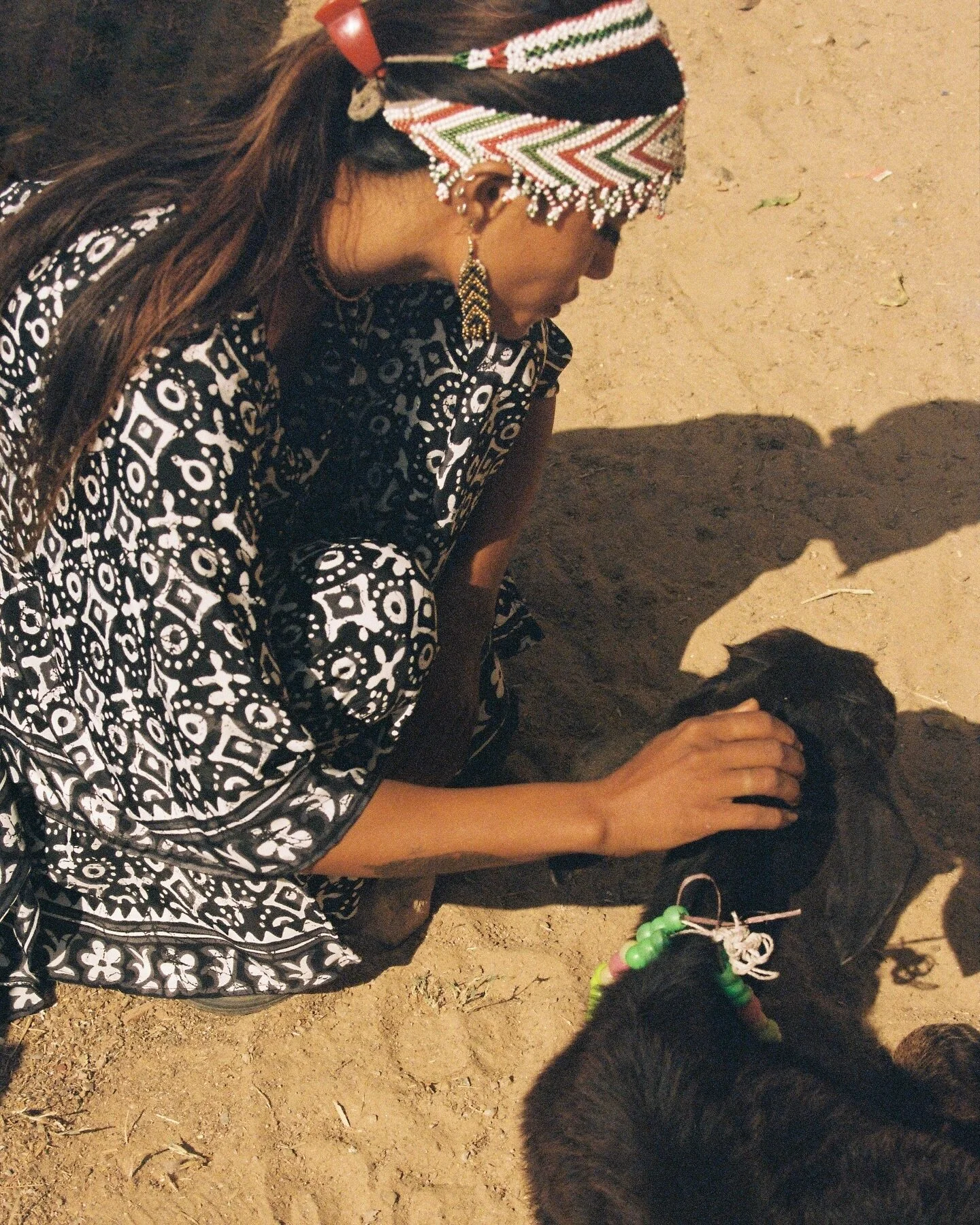 A moment of connection between cross roads ✨

Do you feel more connected to ancient wisdom or futuristic thought? 

🌙 Here on this cross road we can connect with a bridge. Mumta wearing tradtional bead work and Desert Monsoon traditional sets. Bring