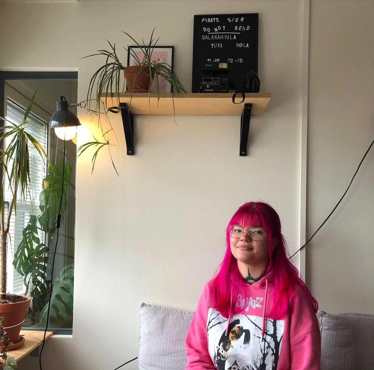 Crew-uutisia! ✨

Kohtauksella on syksyn kynnyksell&auml; aloittanut per&auml;ti kolme uutta ty&ouml;ntekij&auml;&auml;. Emmi, Antti ja Liisa. Huippuja kaikki tyynni. 

Emmi pit&auml;&auml; p&auml;&auml;majaansa l&auml;ht&ouml;kohtaisesti Malmilla kun