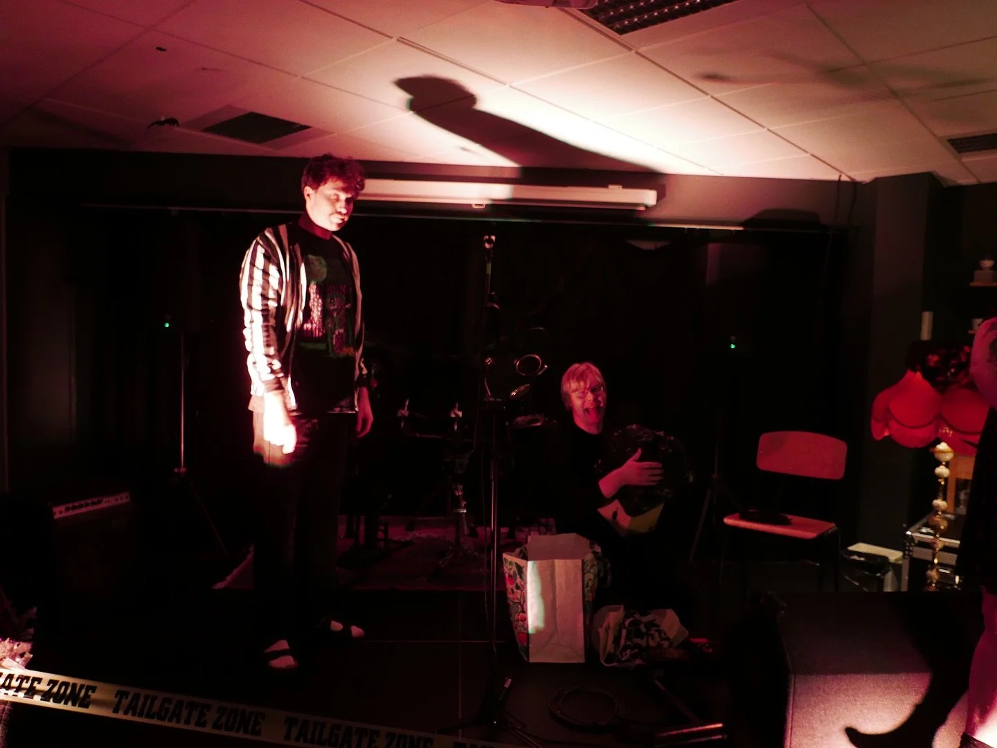 Spooky season is over 🦇🚫 

Ensivuoteen 🎃🧛🏼&zwj;♀️