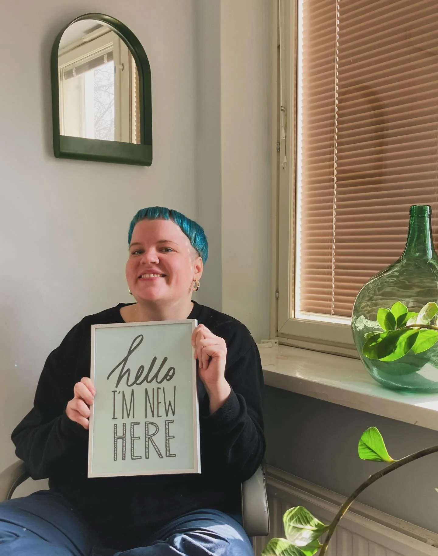 Moi! M&auml; oon Mimosa, aloitin seitsem&auml;n viikon sosionomiharjoittelun Kohtaus Vallilassa✨🌷

Rakastan h&ouml;p&ouml;tt&auml;&auml; hyvist&auml; leffoista ja musasta ja toki muustakin!
Harrastan teatteria, runoilua, kulttuuritapahtumissa ja kei