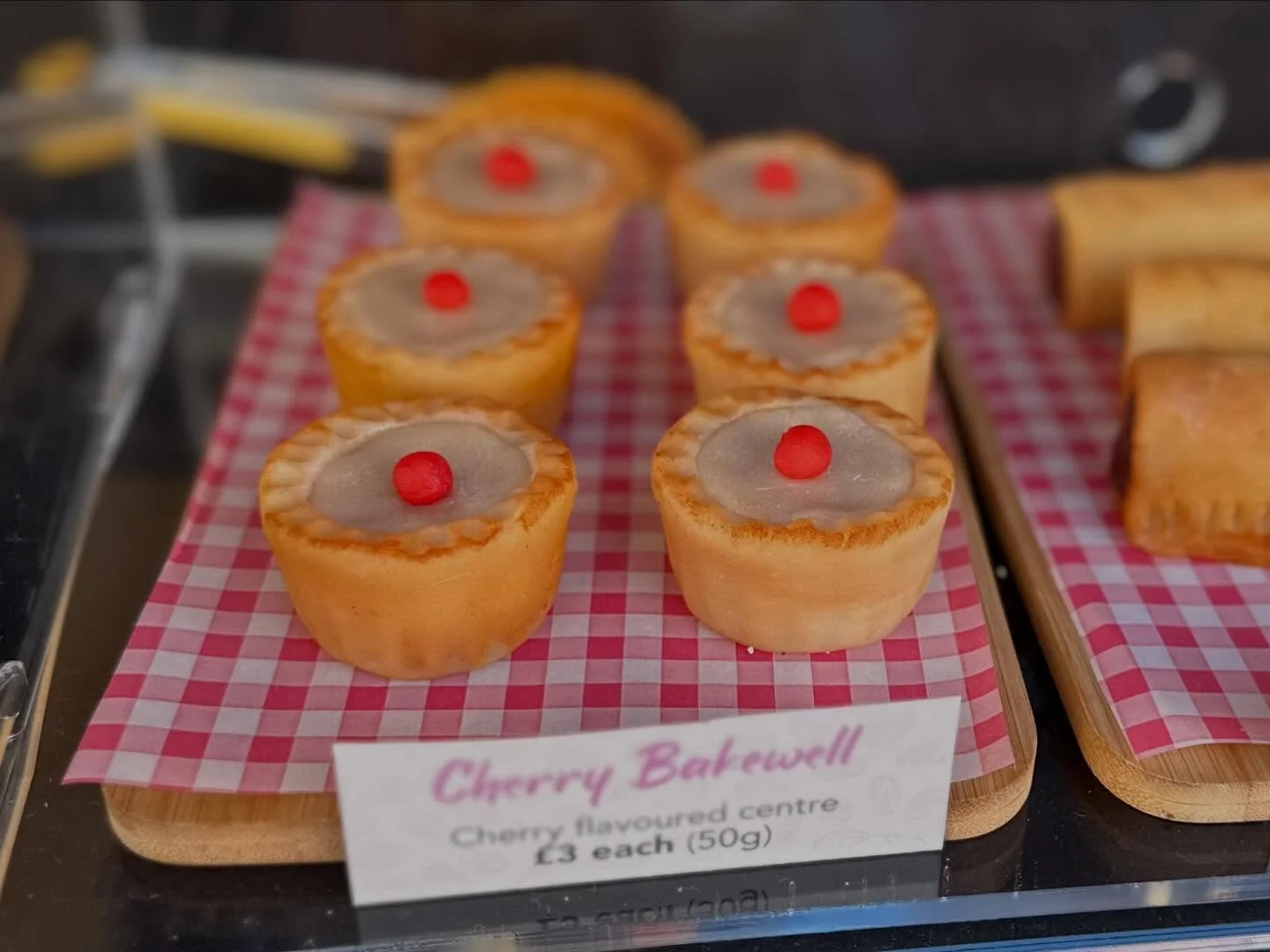 All set up @hantsmarkets in Alton! We have loads of marzipan goodies for Mothers Day, Easter or just a sweet treat! 
Here til 2pm&hellip;.
#marzipan #farmersmarket #eastermarzipan #mothersdaygift