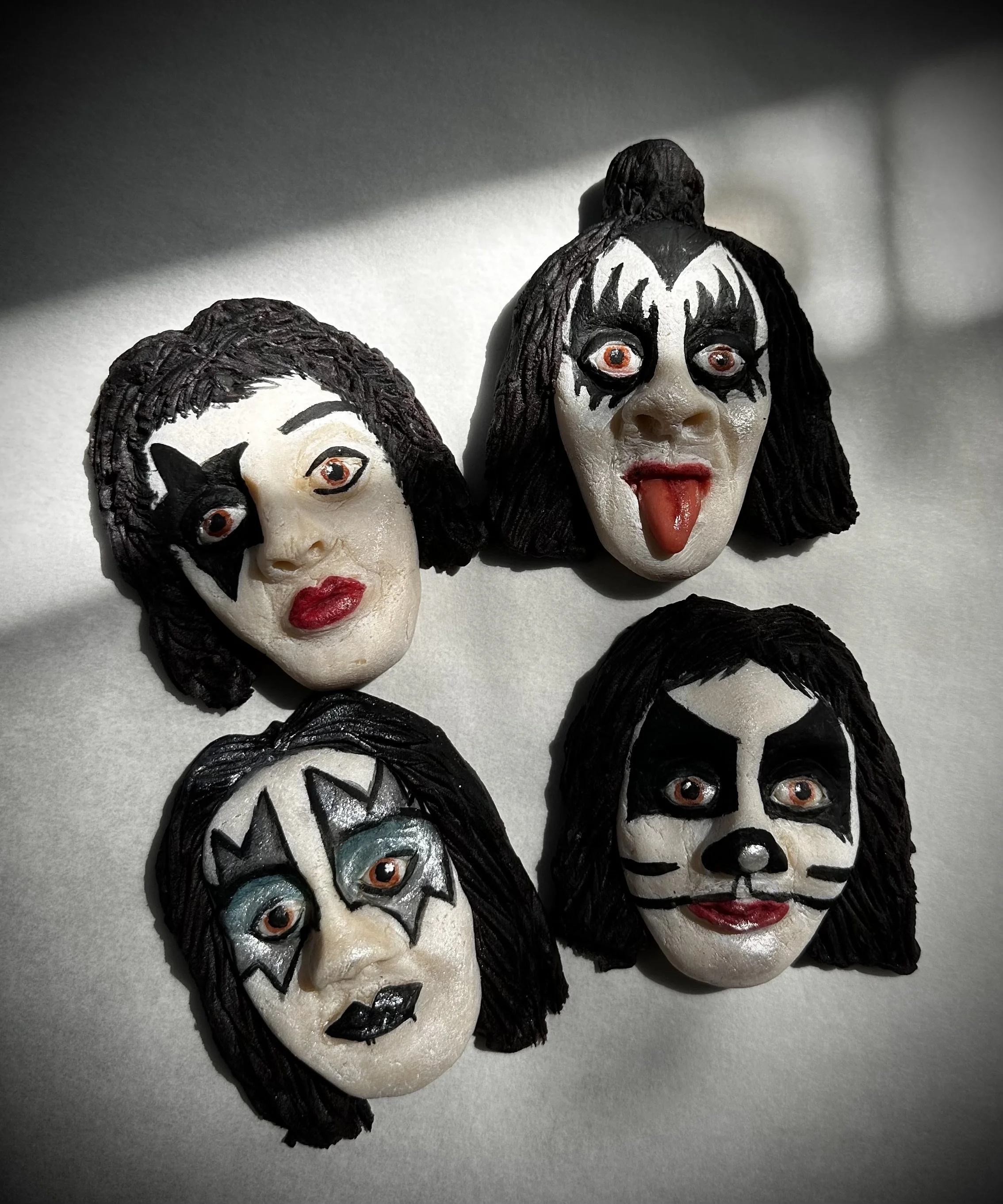 Kiss faces!