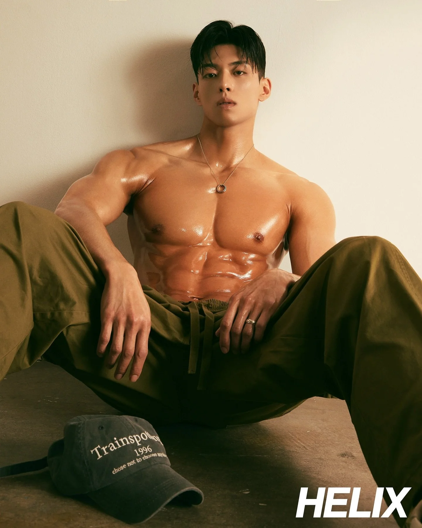 Photographer 서윤우 @seoyoonwoo
Hair Makeup @youngha_xox 
Model @msccc_ 

🗓예약문의
카카오채널 &lt; HELIX Studio 헬릭스스튜디오 &gt;

#Studiohelix #헬릭스스튜디오 #헬릭스 #Helix
#바디프로필 #바디화보 #바디프로필컨셉 #남자바디프로필