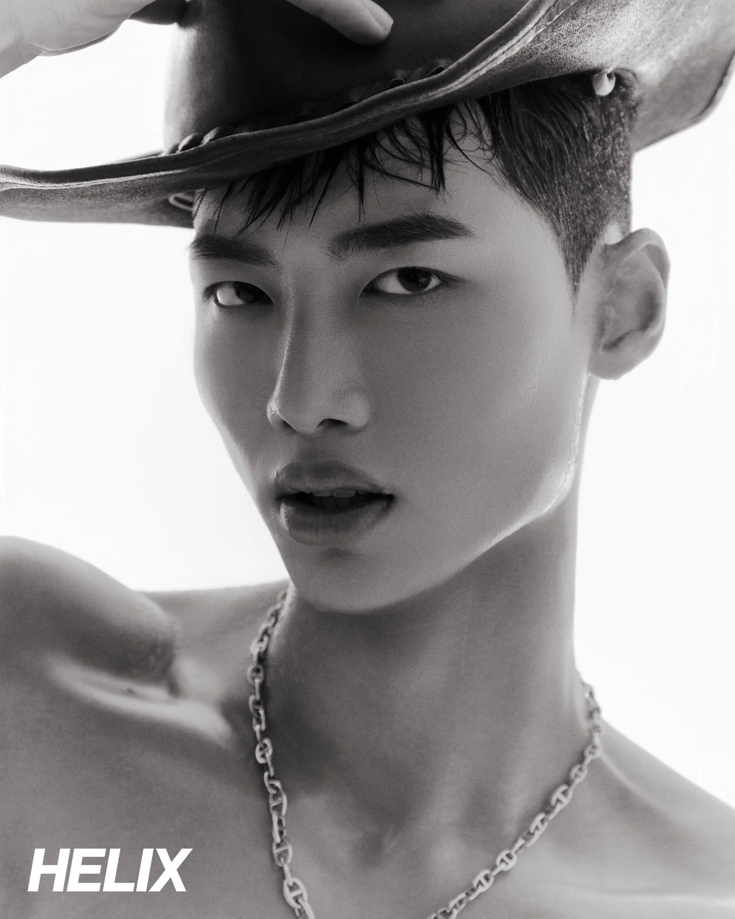Photographer 서윤우 @seoyoonwoo
Model @tanjjunn 

🗒️Contact
카카오채널 < HELIX Studio 헬릭스스튜디오 >

#헬릭스스튜디오 #바디프로필 #남자바디프로필