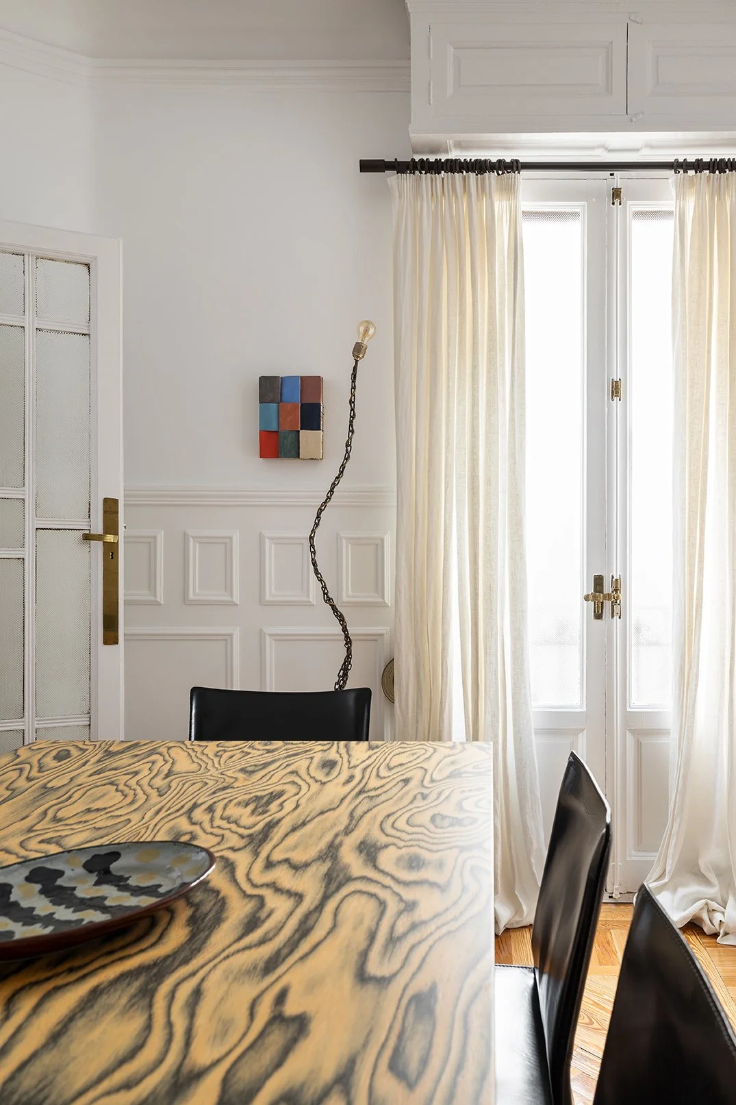 MEGABABELAND dining table