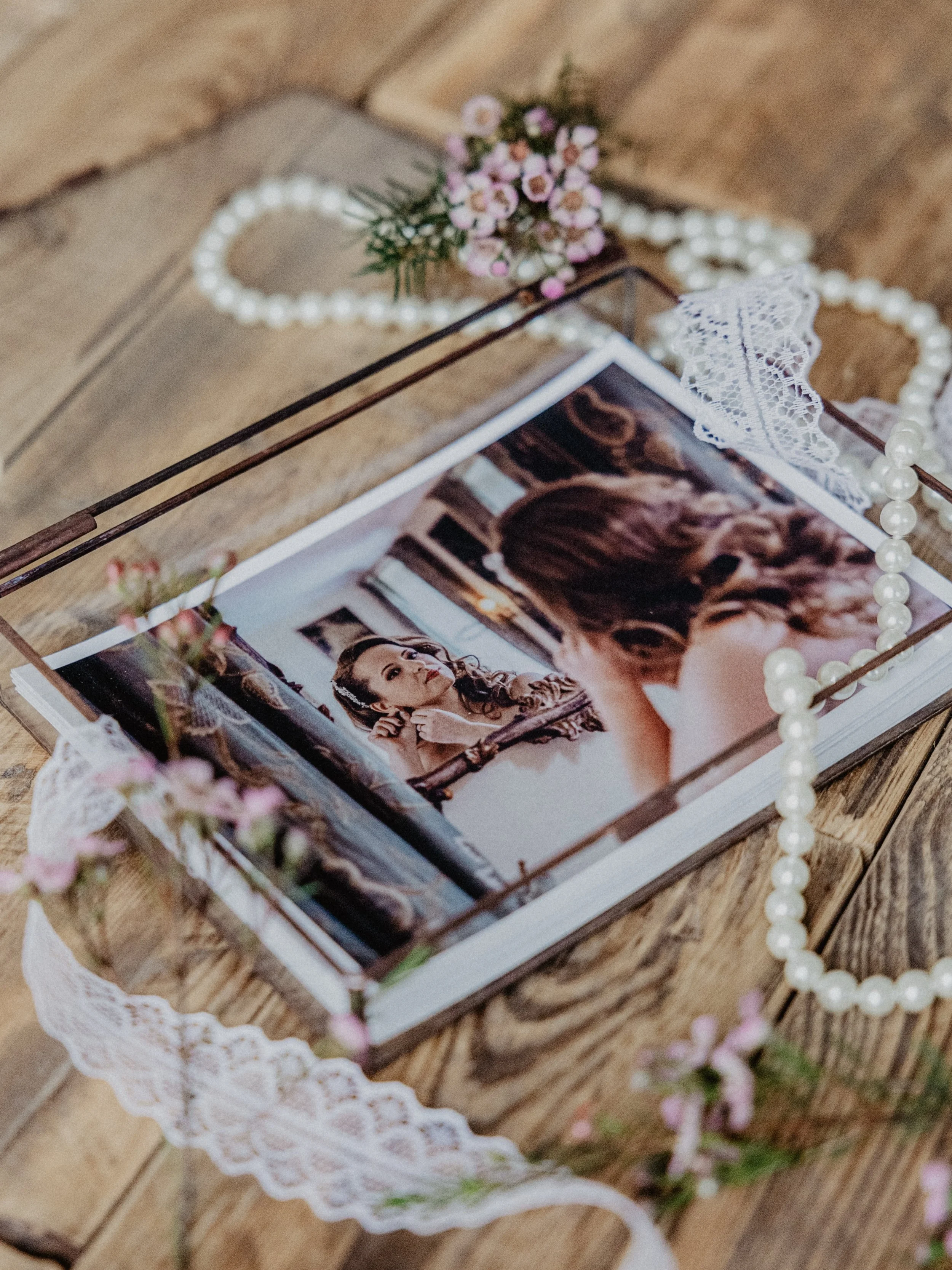 Verpackungsliebe 💝

ich liebs eure Fotos in den H&auml;nden zu halten und f&uuml;r euch h&uuml;bsch einzupacken, damit auch ihr hoffentlich mit ganz viel Freude, eure Fotos immer wieder in den H&auml;nden haltet 💕

#hochzeitsfotos #verpackungsliebe