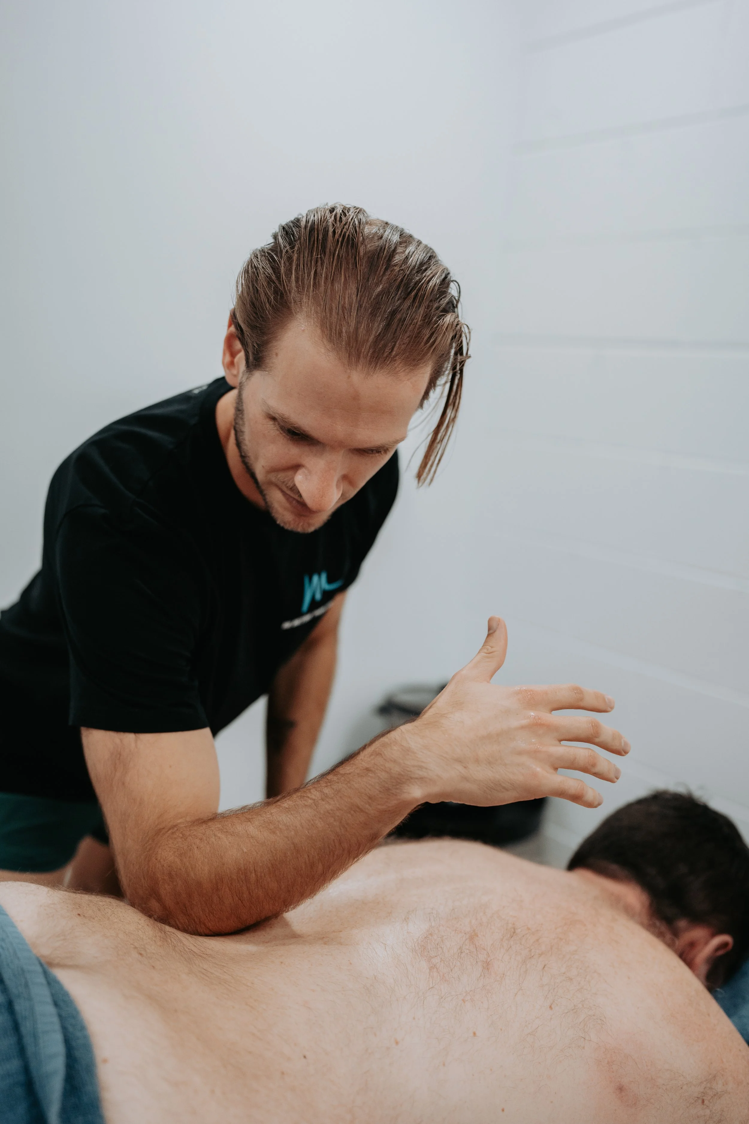 Townsville s Sports Massage Therapists Momentum Health Chiro Townsville townsville-s-sports-massage-therapists-momentum-health-chiro-townsville