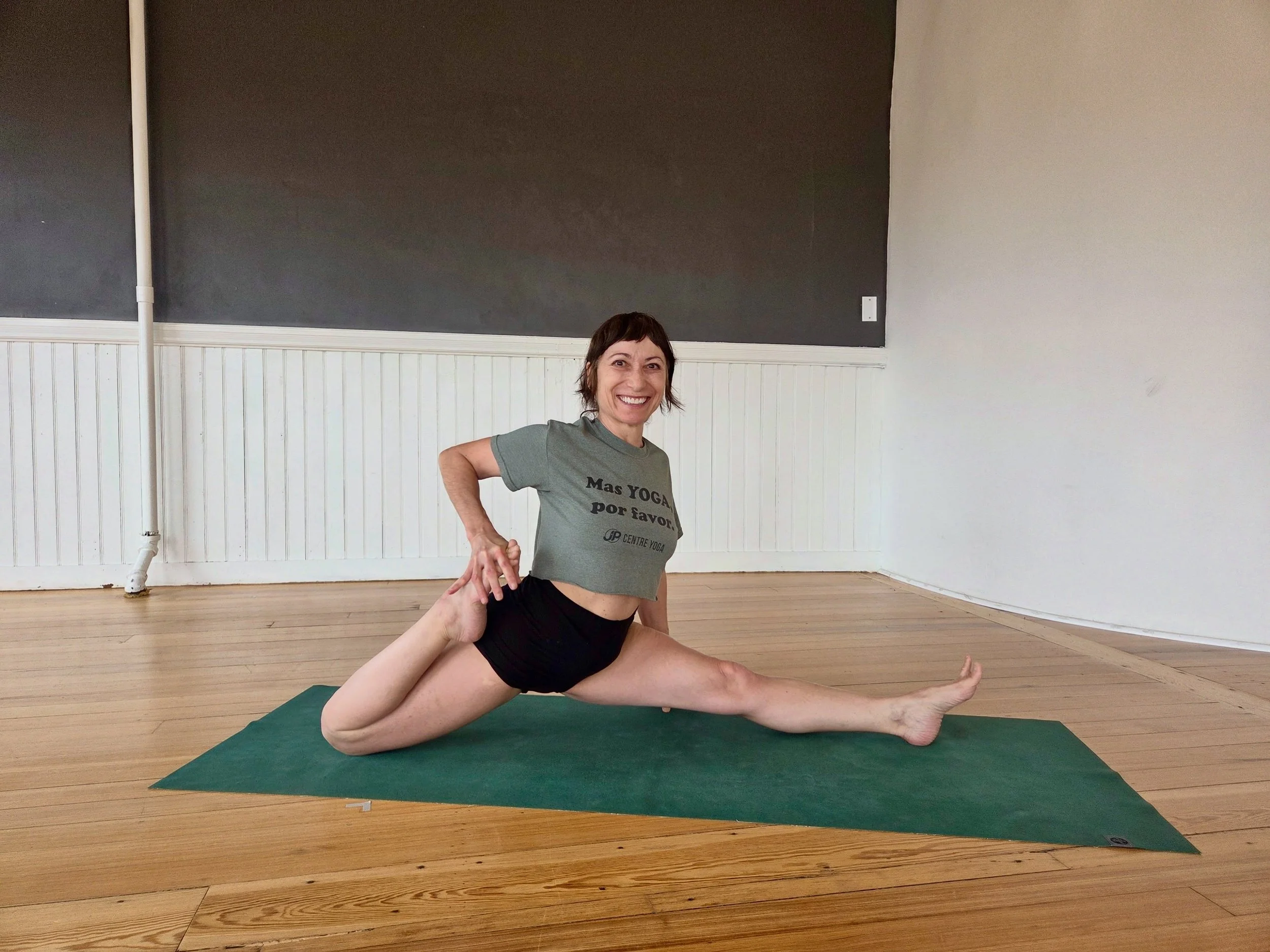 Kula - Advanced Practice is BACK! 🔥 Tomorrow, Saturday, October 24, from 3-6pm, join @andreafotopoulosyoga for a 3-hour, full-spectrum practice featuring challenging postures and opportunities to dive deeper than we typically do in regular classes.

