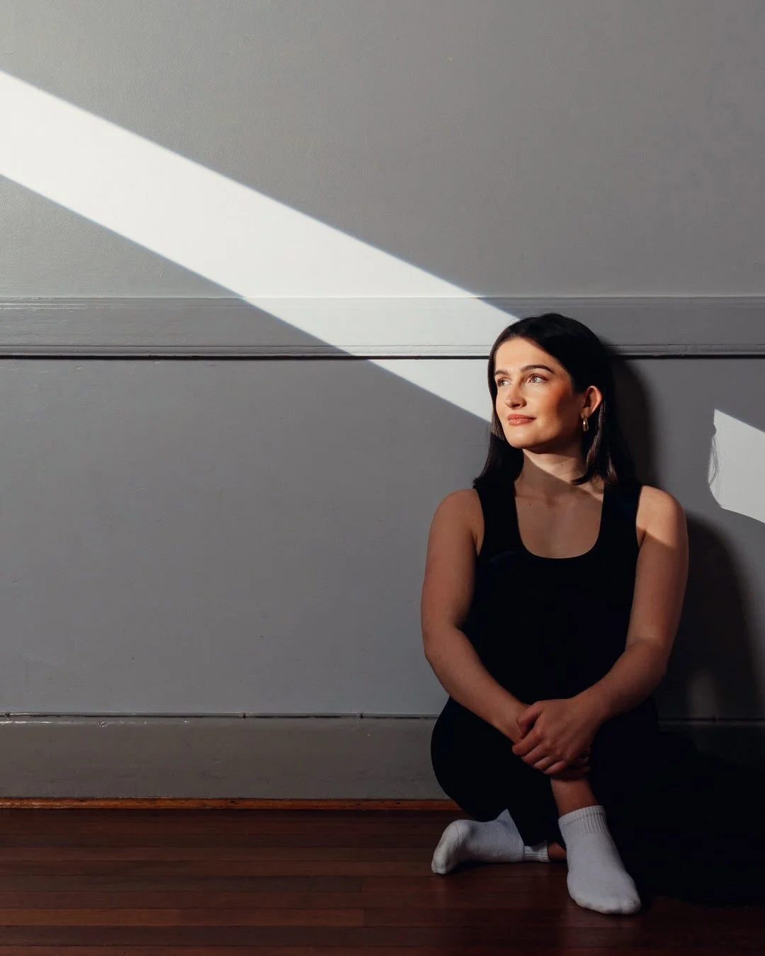 (Scroll right for behind-the-scenes) What a fantastic morning spent with talented singer/songwriter @ellieonvox, who bravely posed for some promo shots. Her new track is on its way - I&rsquo;m lucky enough to have already heard it, and it&rsquo;s inc