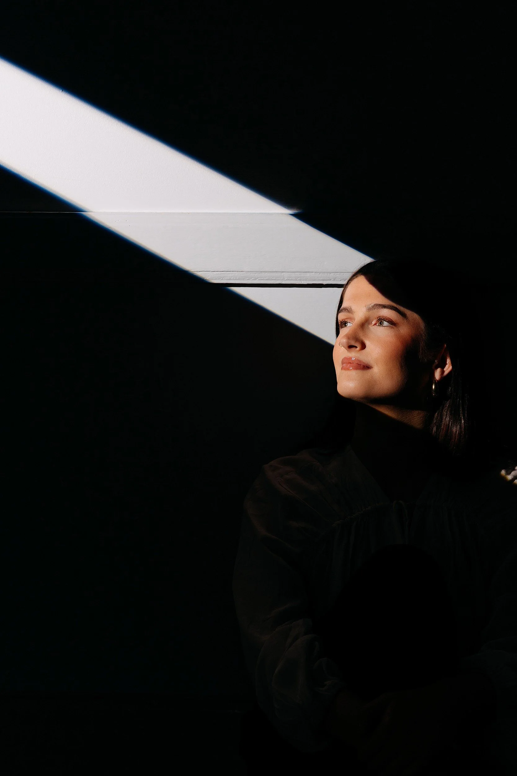 Ellie-Chadwick-Musician-Promo-Photos (4).jpg