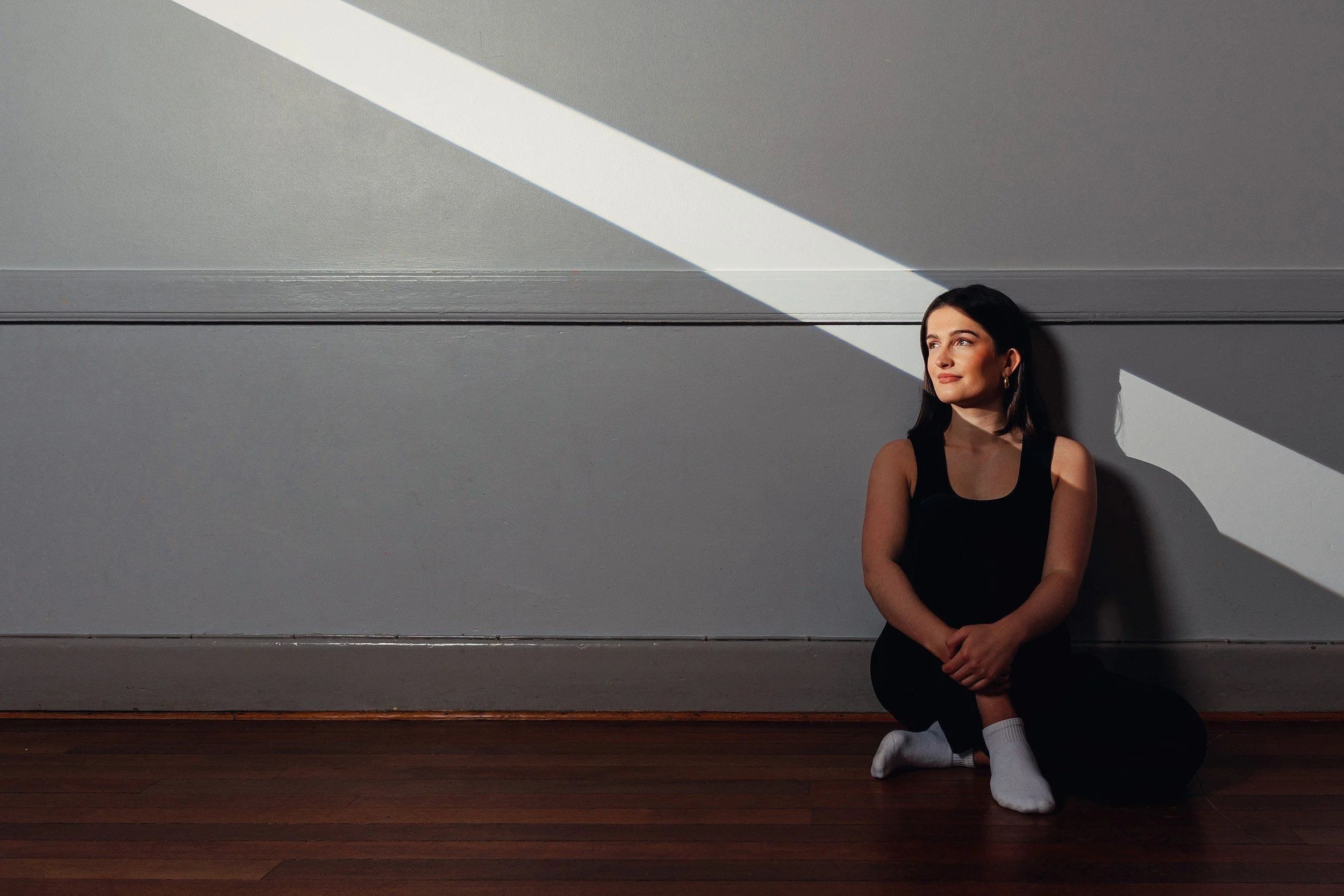 Ellie-Chadwick-Musician-Promo-Photos (5).jpg