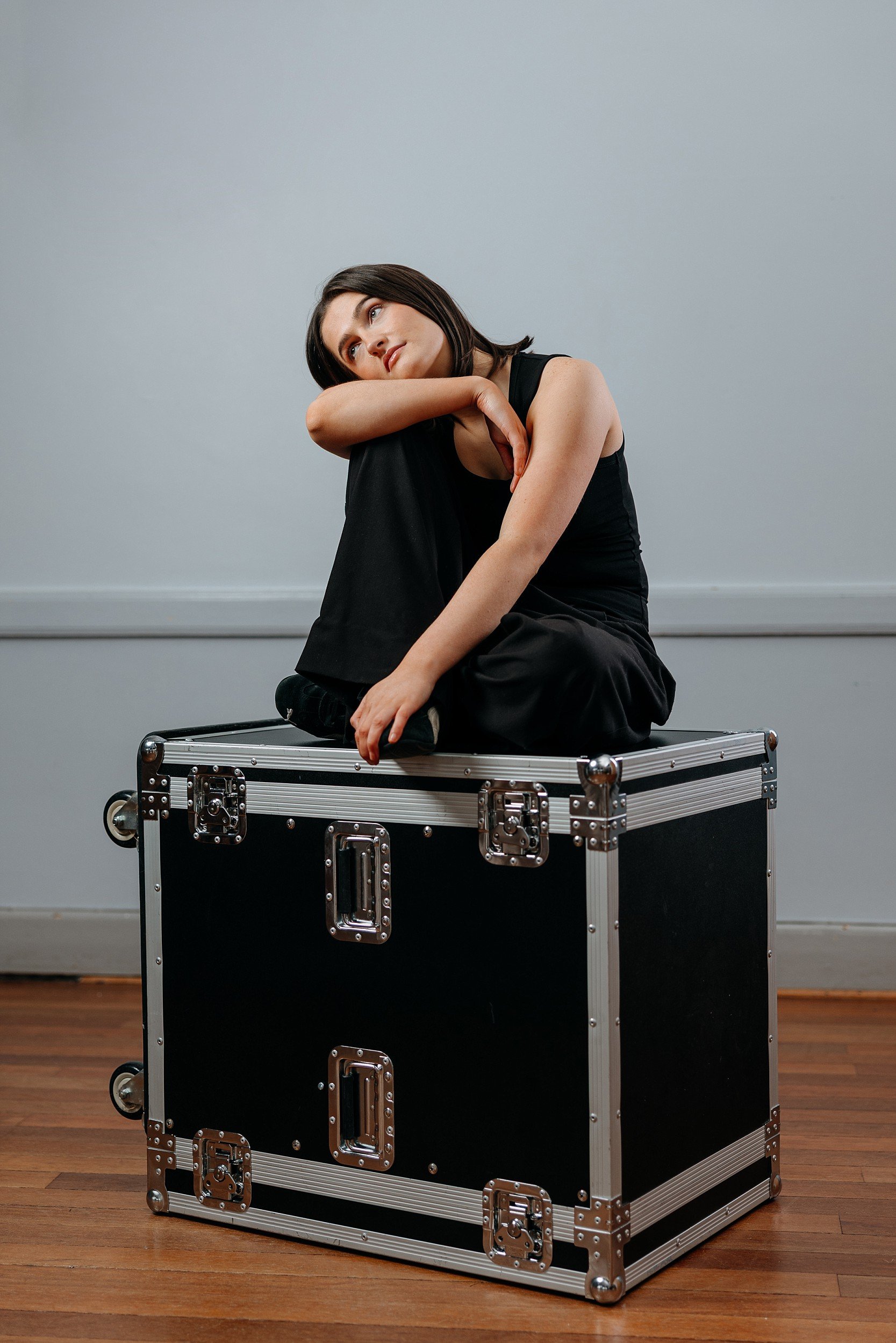 Ellie-Chadwick-Musician-Promo-Photos (8).jpg