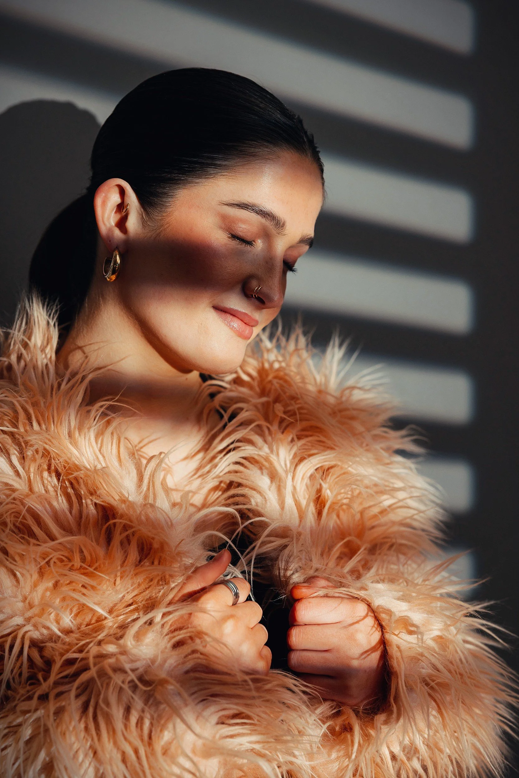 Ellie-Chadwick-Musician-Promo-Photos (11).jpg