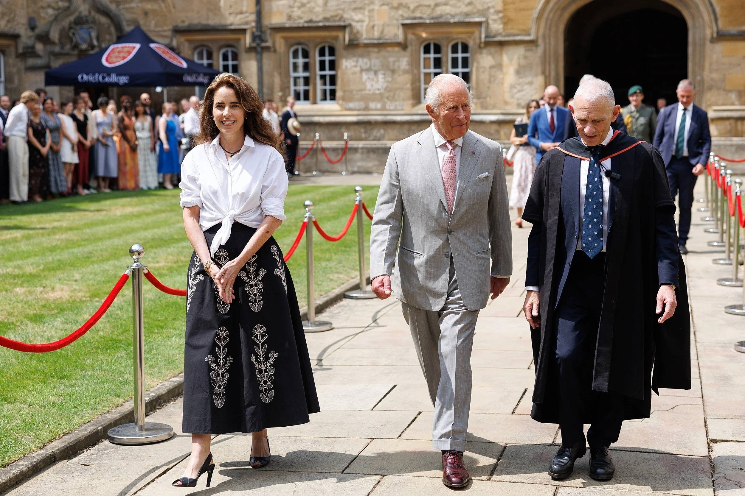 260710 King Charles visit to Oxford Oriel College (6).jpg