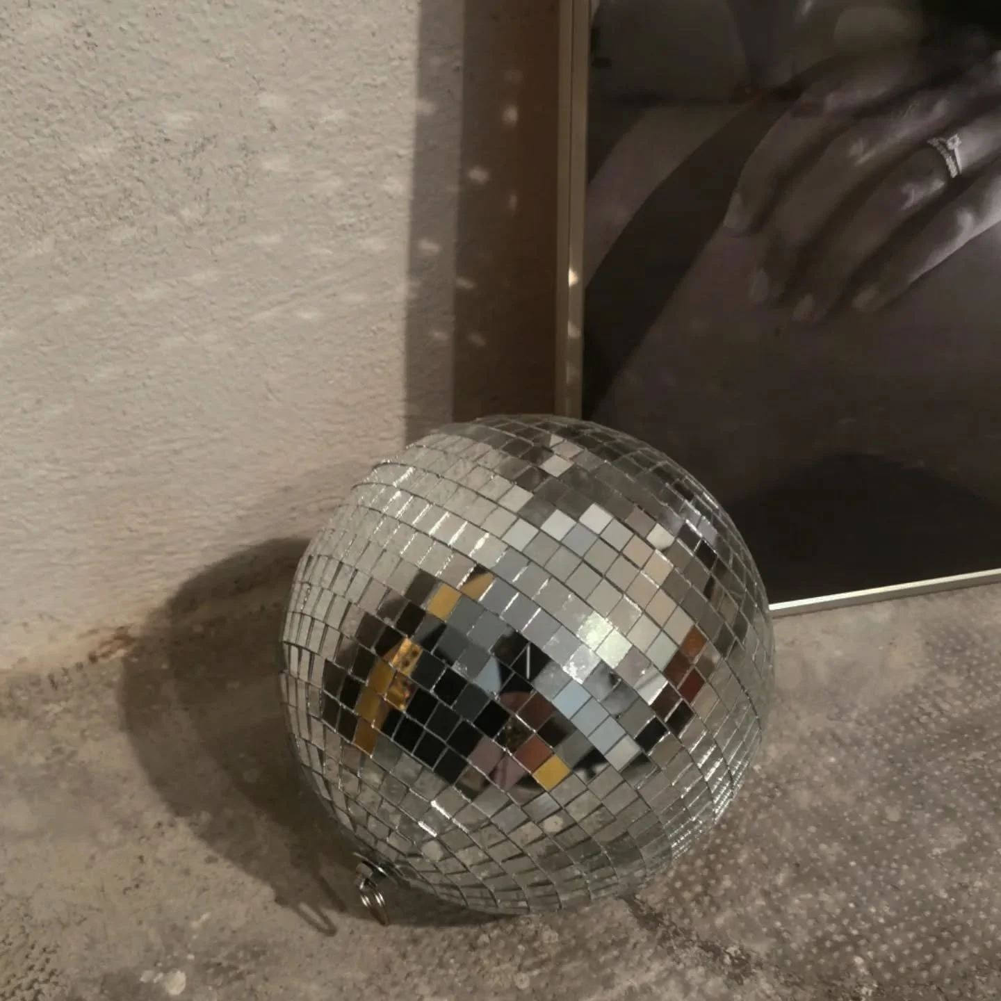 Un an, un r&ecirc;ve devenu r&eacute;alit&eacute;🕯️✨

Je voulais encore vous dire MERCI ✨
Il y a une semaine nous avons lev&eacute; nos coupes 🥂 pour c&eacute;l&eacute;brer ce lieu que j&rsquo;ai toujours imagin&eacute; comme une parenth&egrave;se 