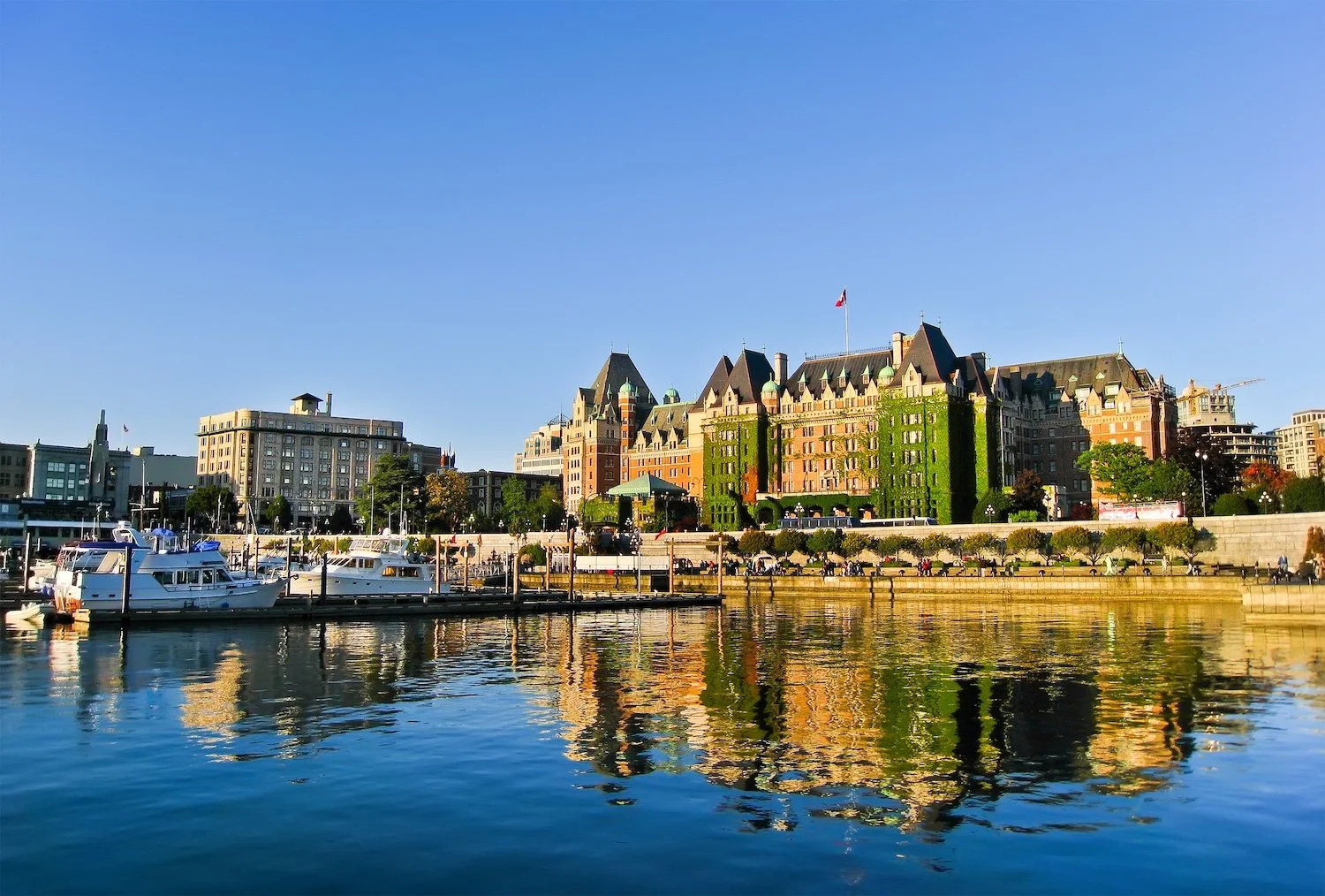 VICTORIA_HARBOUR_EMPRESS_HOTEL.jpeg