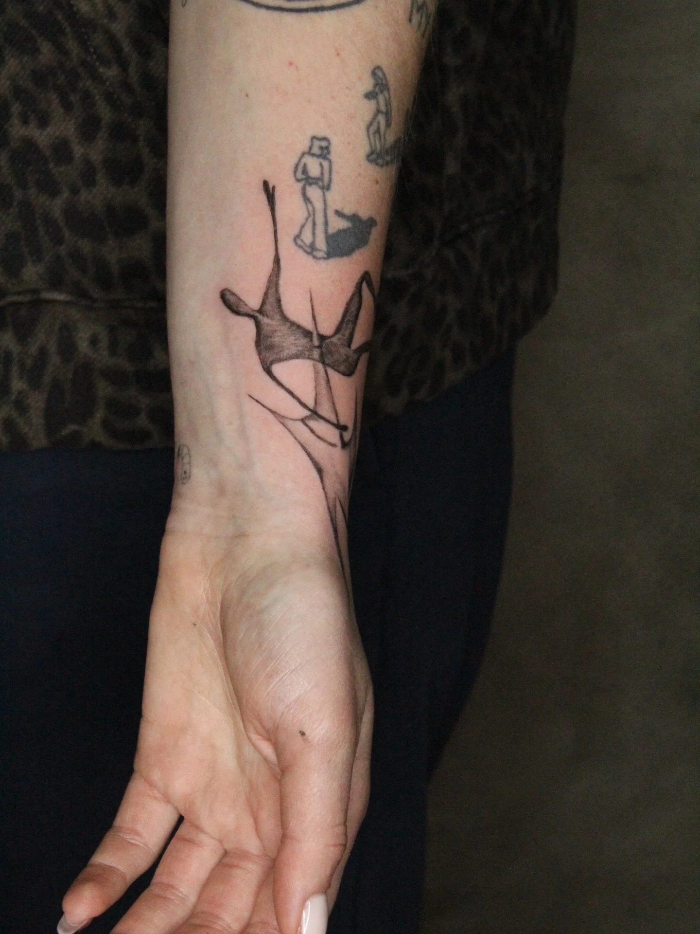 ⛓️ death by star 🖤

Absolutely loved this placement- now booking April and May for Chicago ⛓️&zwj;💥

Done @lair.atelier 

#chicago #chicagotattooshops