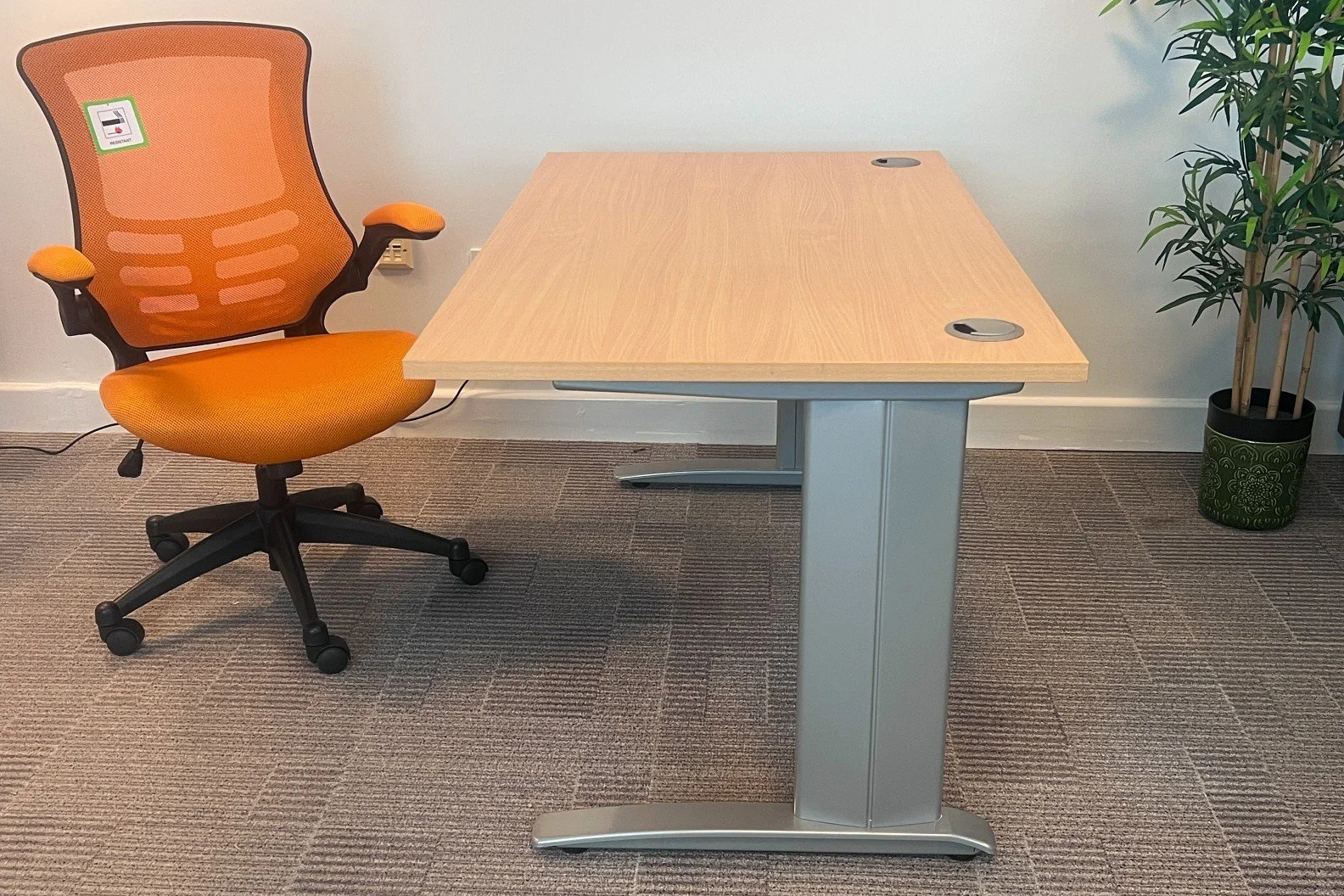 Used beech desks 140cm x 80cm.jpg