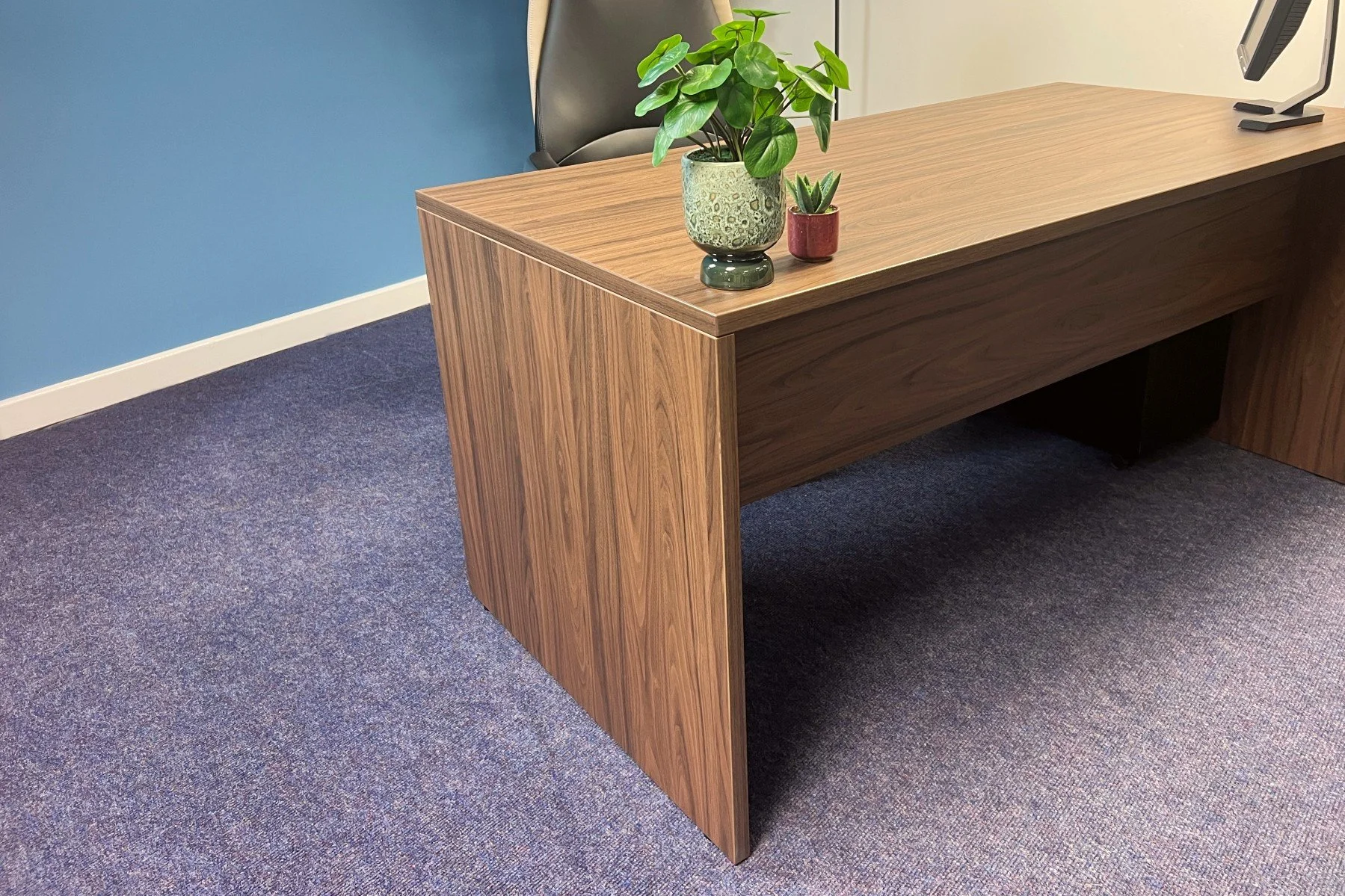 Frezza walnut Pop Panel desk 2.jpg