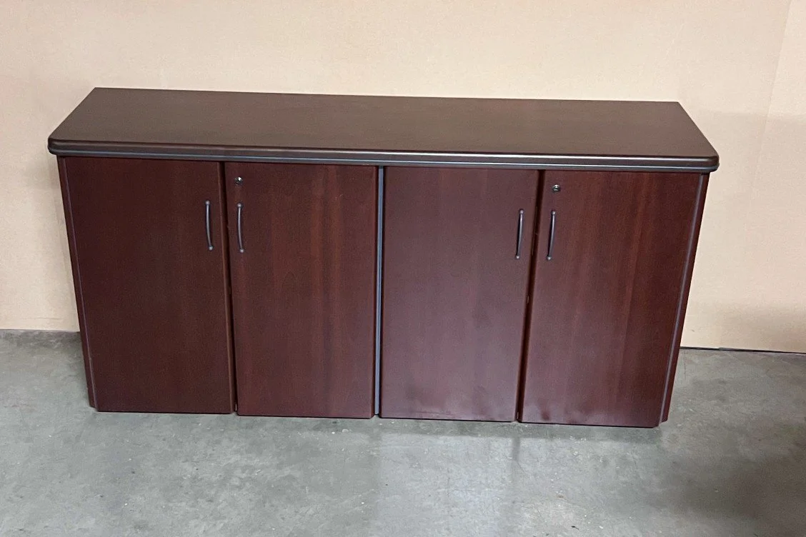 USED MAHOGANY EXECUTIVE DESK SUITE