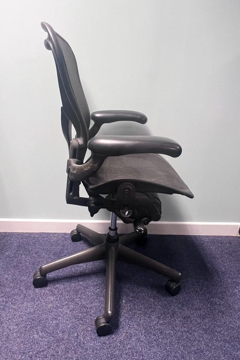 Used Herman Miller Aeron 4.jpg